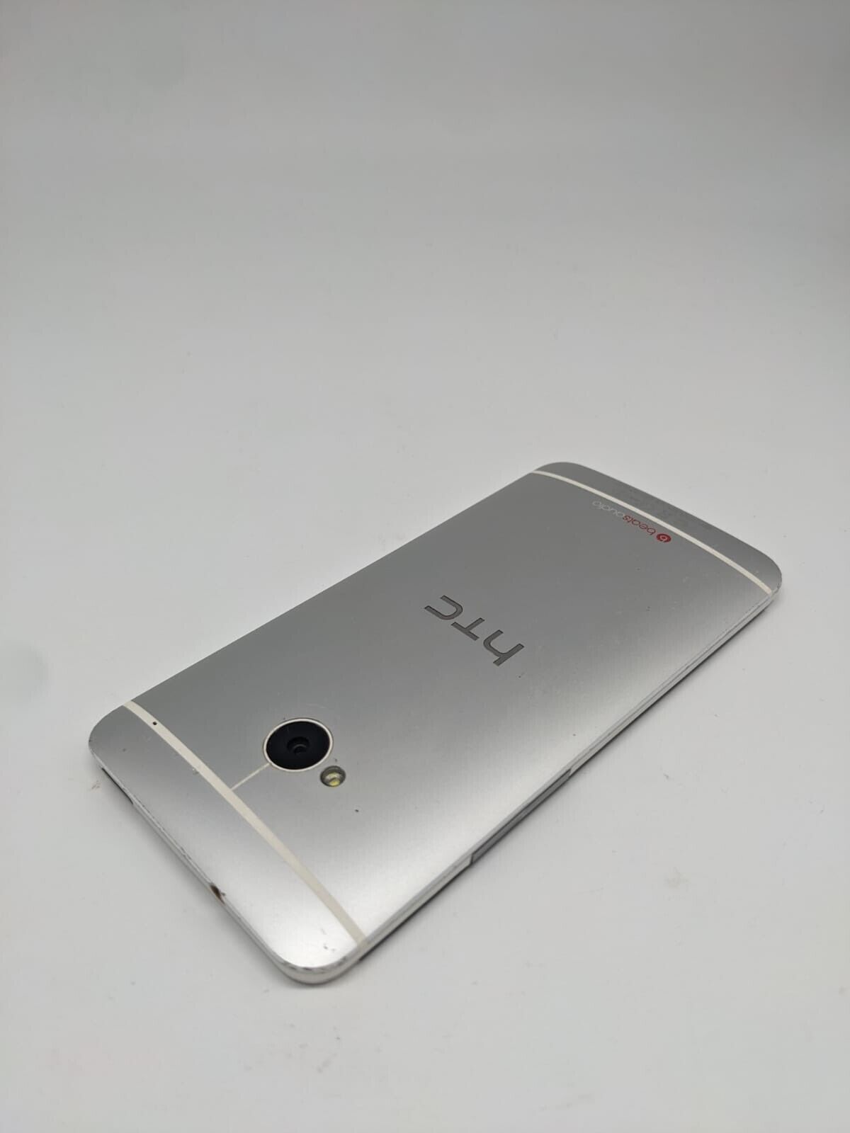HTC ONE M7 PN07100 Silber | LÄDT/STARTET NICHT