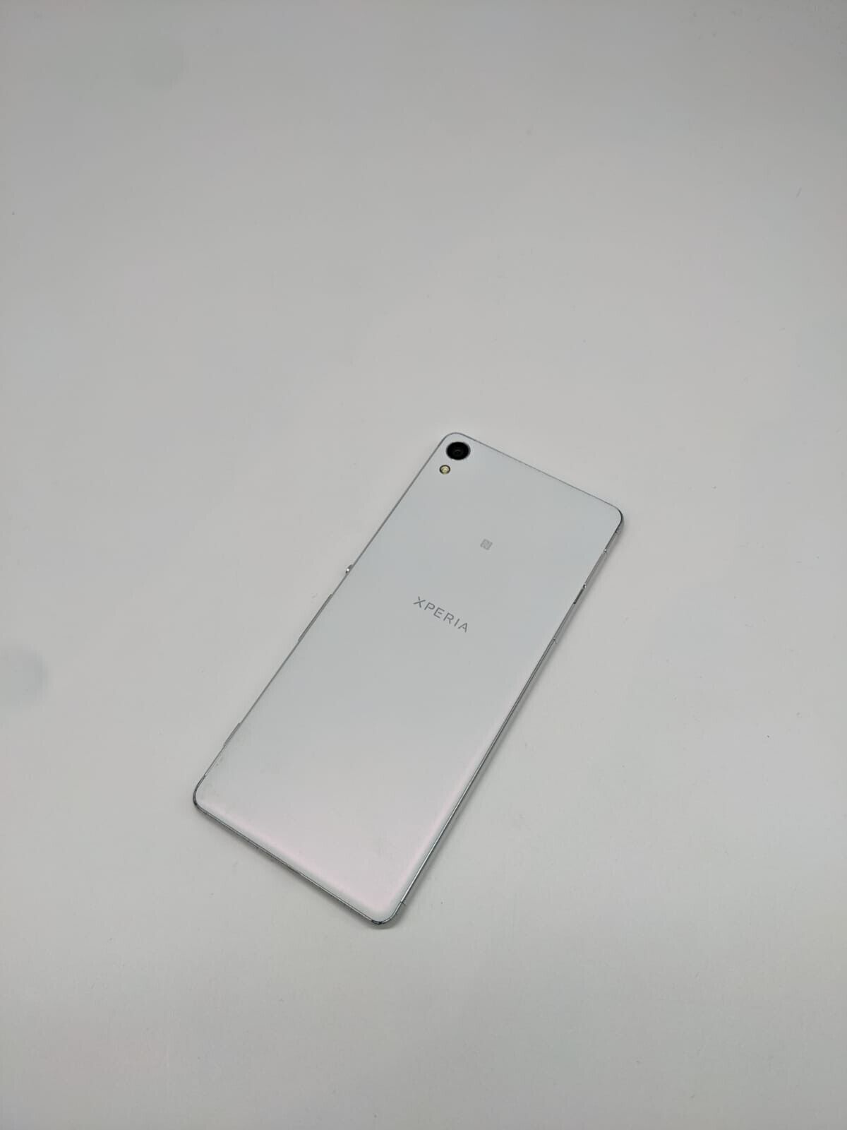Sony Xperia XA F3111 Weiß 16GB Smartphone | TOP ZUSTAND | OHNE SIMLOCK