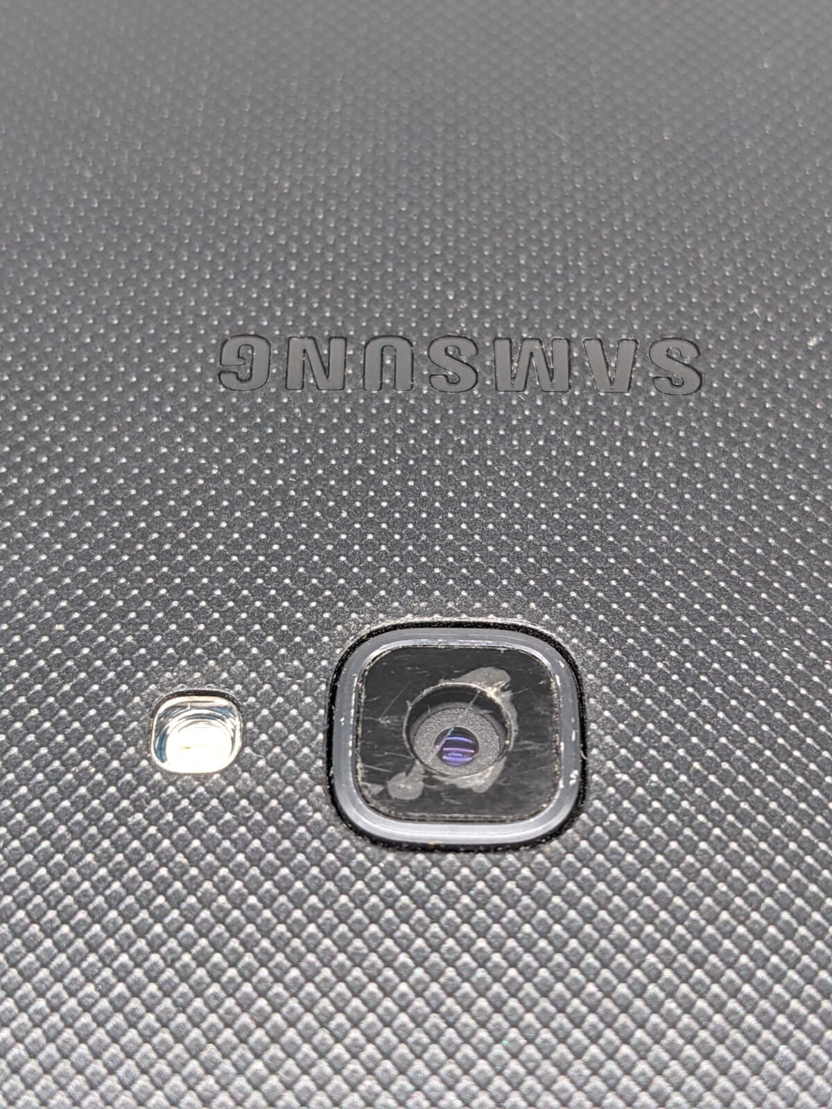 Samsung Galaxy XCover 4 SM-G390F | TOP DISPLAY | KAMERALINSE BESITZT EINEN RISS