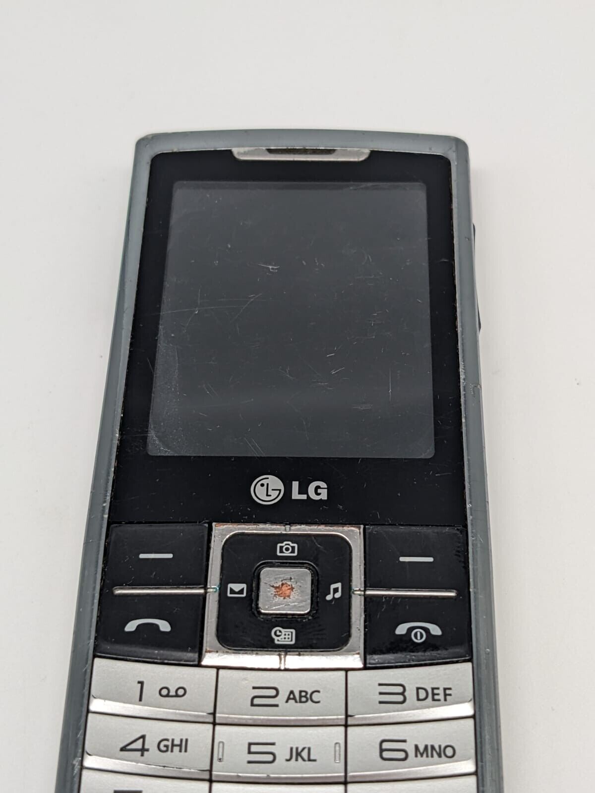 LG S310 Silber Handy | SIMSLOT DEFEKT