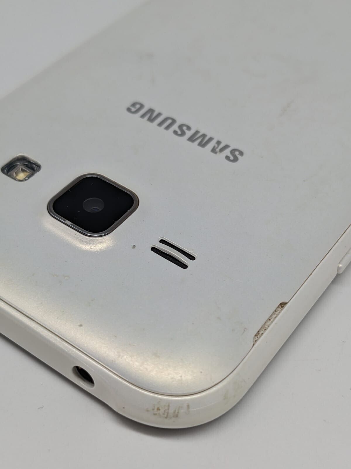 Samsung Galaxy J1 SM-J100H 4GB Weiß Smartphone | OHNE AKKU | VOLL FUNKTIONSFÄHIG