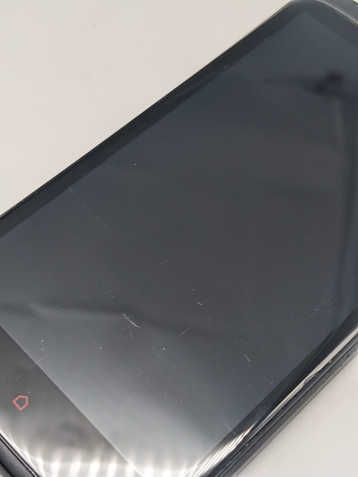 HTC One X plus + Schwarz Smartphone | OHNE SIMLOCK