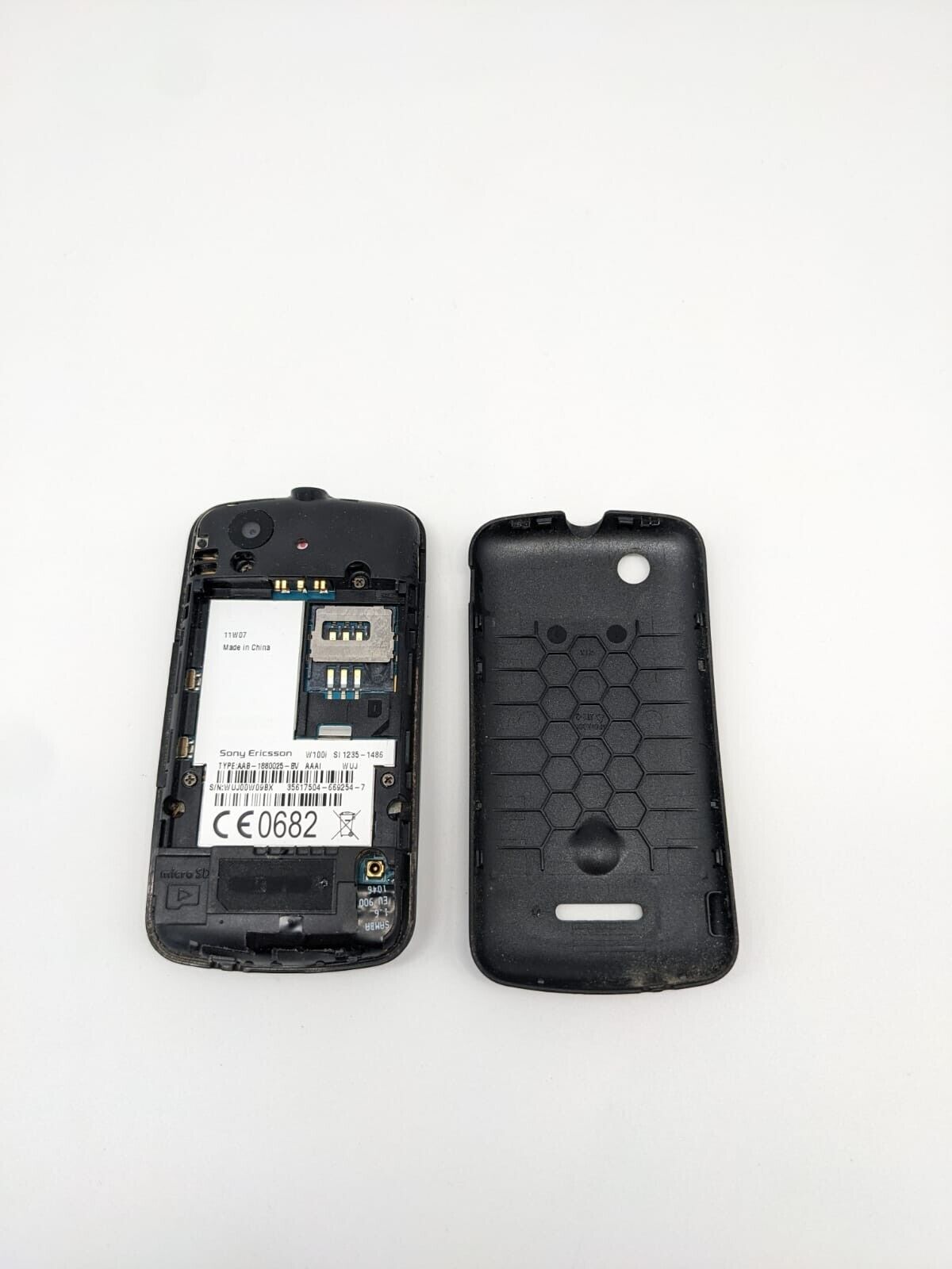 Sony Ericsson W100i SPIRO Schwarz Handy | UNGETESTET | DISPLAY DEFEKT