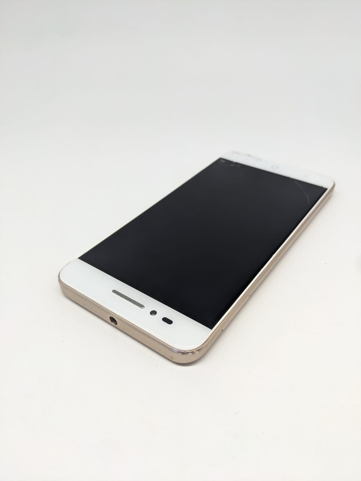 ZTE Blade A612 Weiß Gold Smartphone | LÄDT/STARTET NICHT