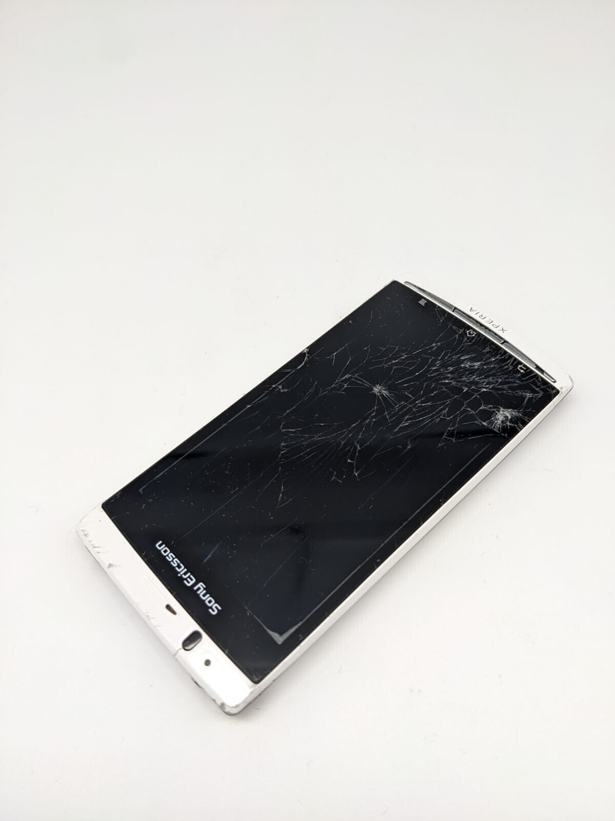 Sony Ericsson Xperia Arc S LT18i | OHNE AKKU | OHNE SIMLOCK | FUNKTIONIERT