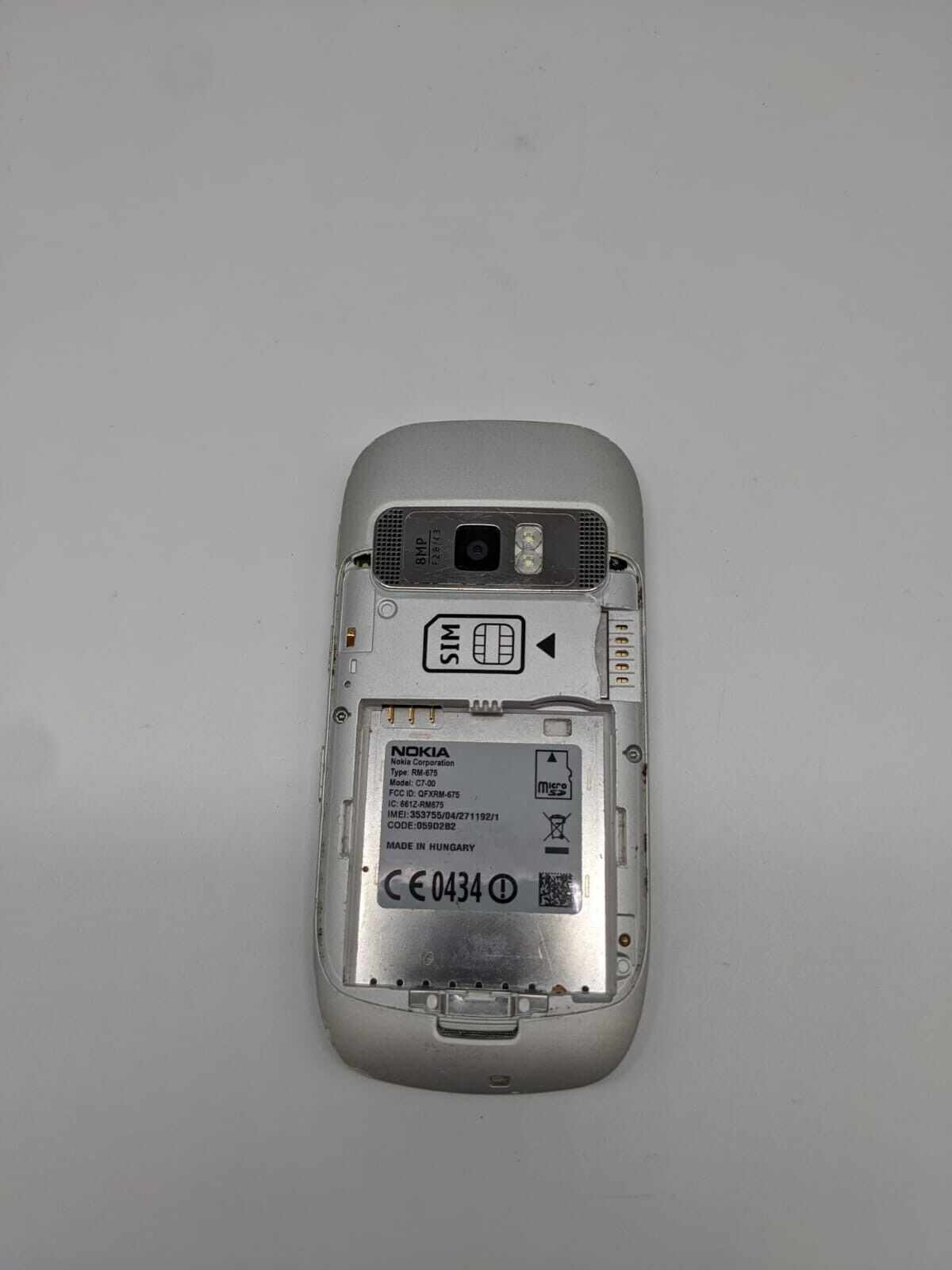 Nokia C7-00 RM-675 8GB Frosty Metal | SIMSLOT DEFEKT.