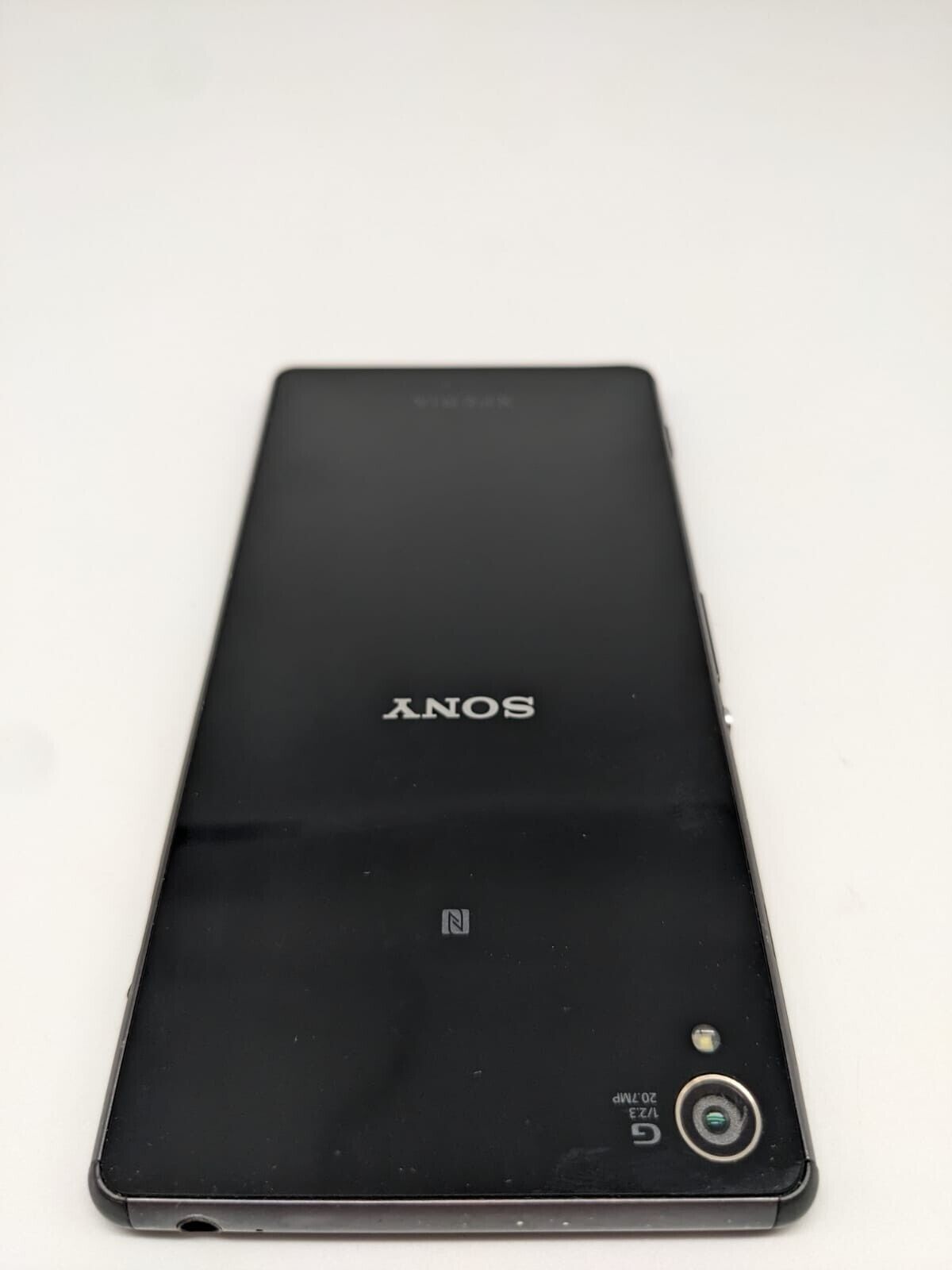 Sony Xperia Z3 D6603 Schwarz Smartphone | PINSPERRE