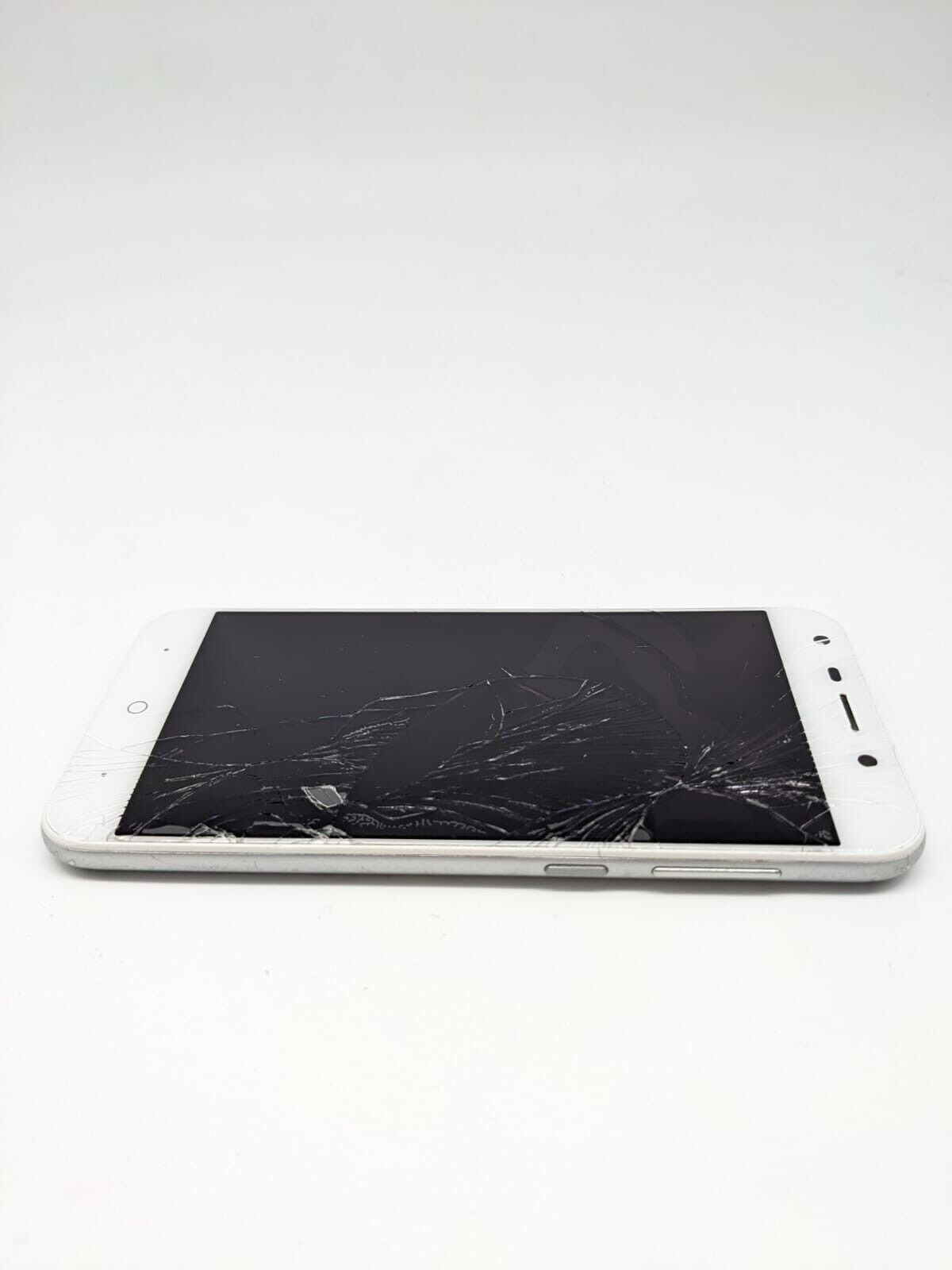 ZTE Blade A6 A0620 Weiß Smartphone DISPLAY BESCHÄDIGT