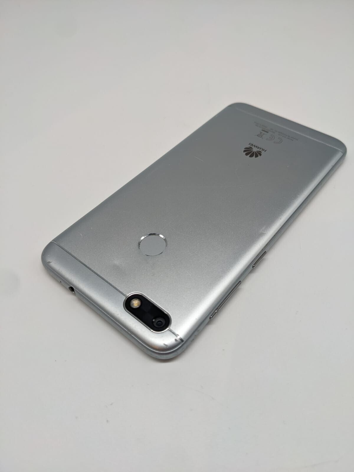 Huawei Y6 pro 2017 SLA-L22 Weiß Smartphone | OHNE SIMLOCK