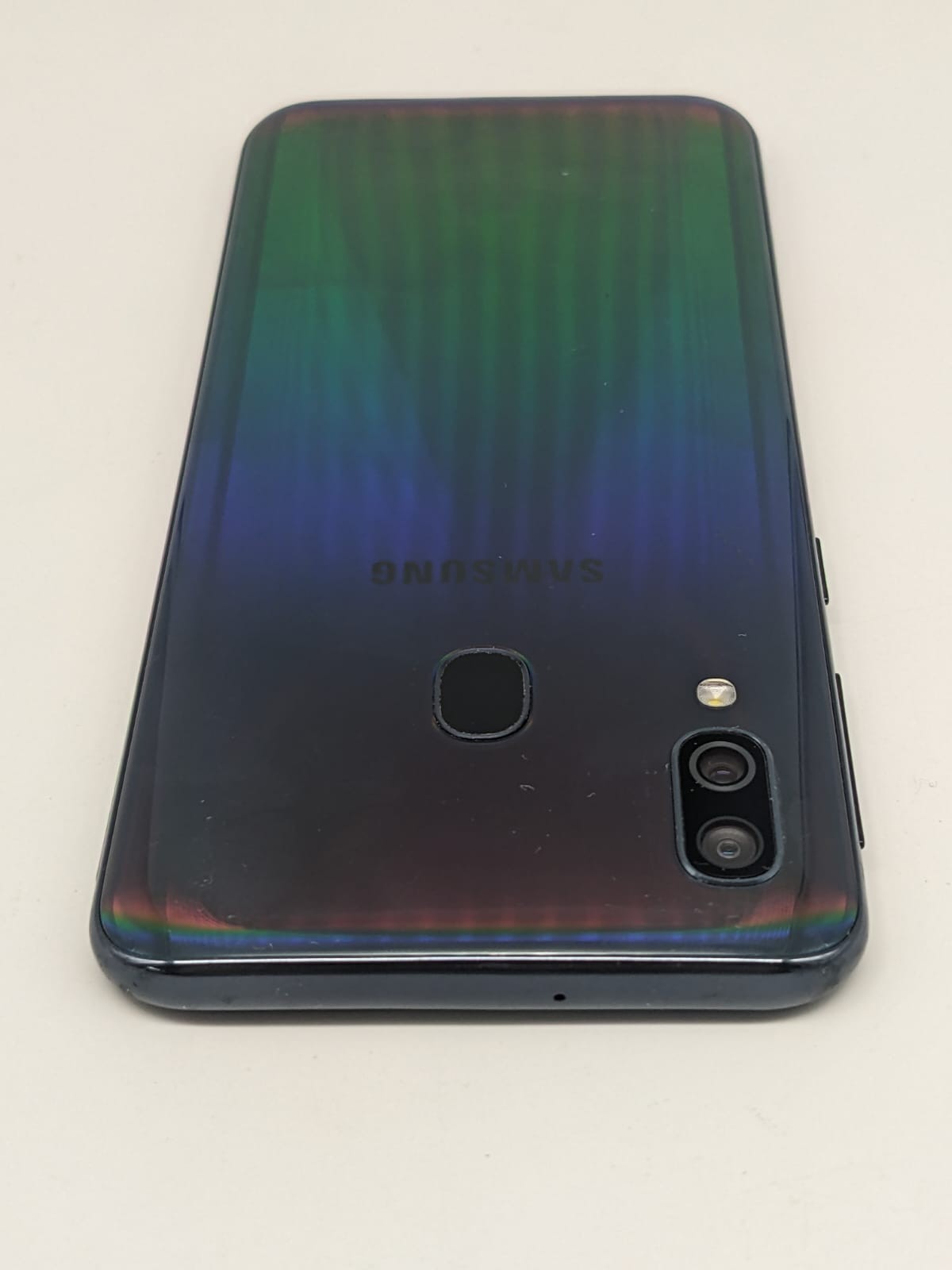 Samsung Galaxy A40 64GB Smartphone Dual-Sim | DISPLAYRISSE