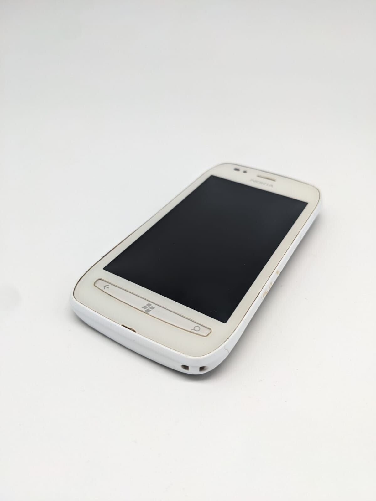 Nokia 710 8GB RM-803 Weiß Ersatzteile Teilespender | BOOTLOOP