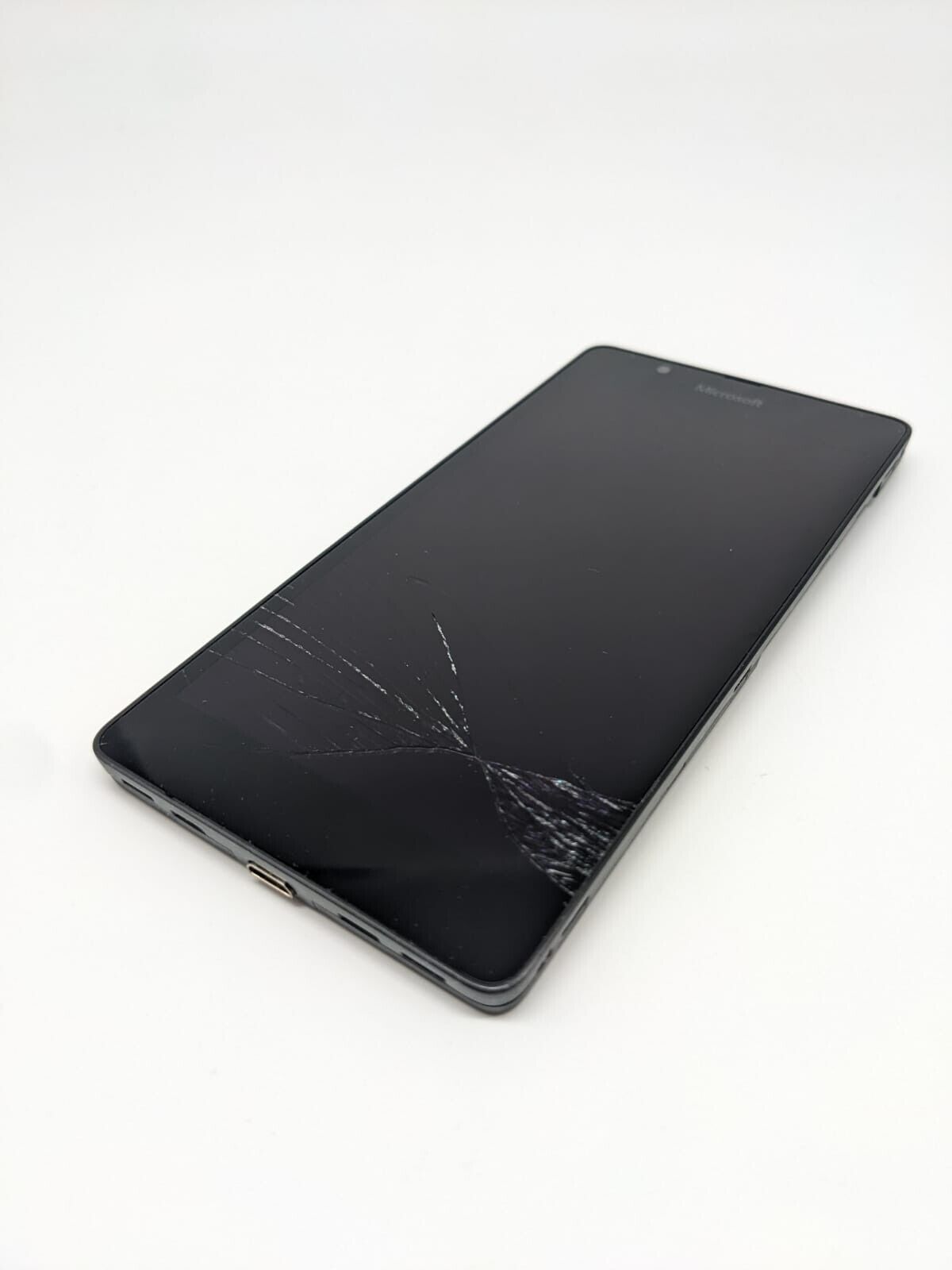 Microsoft Lumia 540 RM-1141 Schwarz Teilespender | OHNE AKKU | UNGETESTET