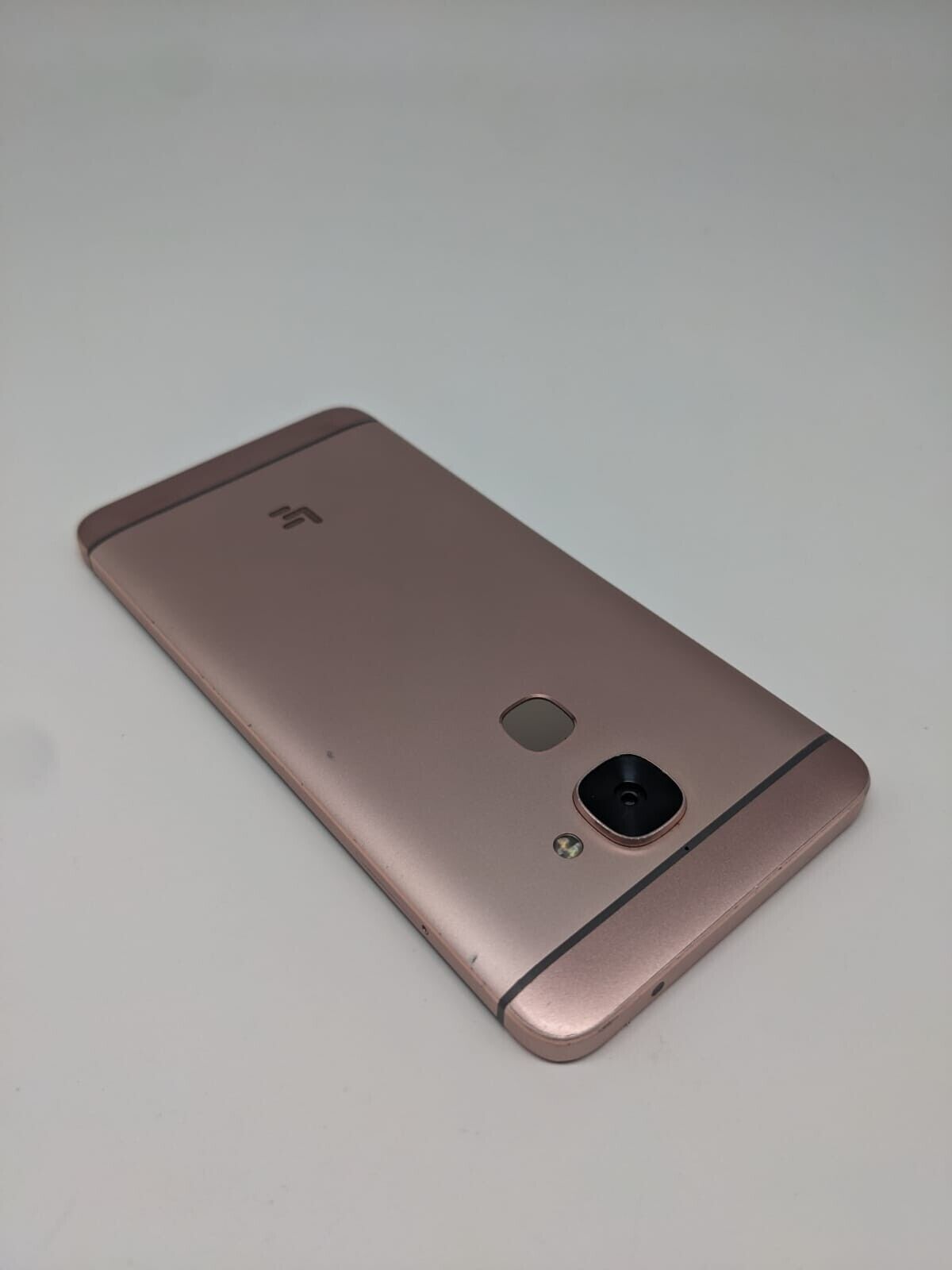 LeEco Le Max 2 Smartphone Rose | STARTET | DISPLAY DEFEKT