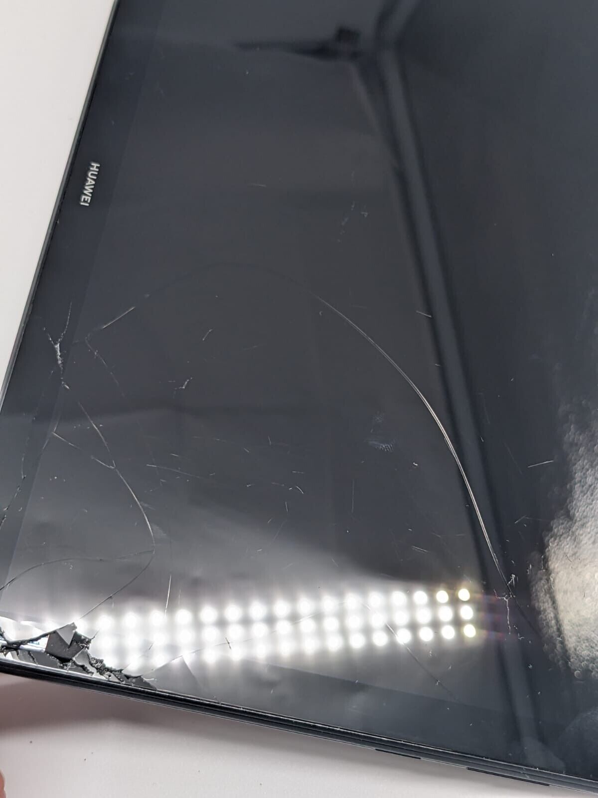 Huawei MediaPad T5 AGS2-W09 Schwarz Ersatzteile | FRP-SPERRE | DISPLAYRISSE