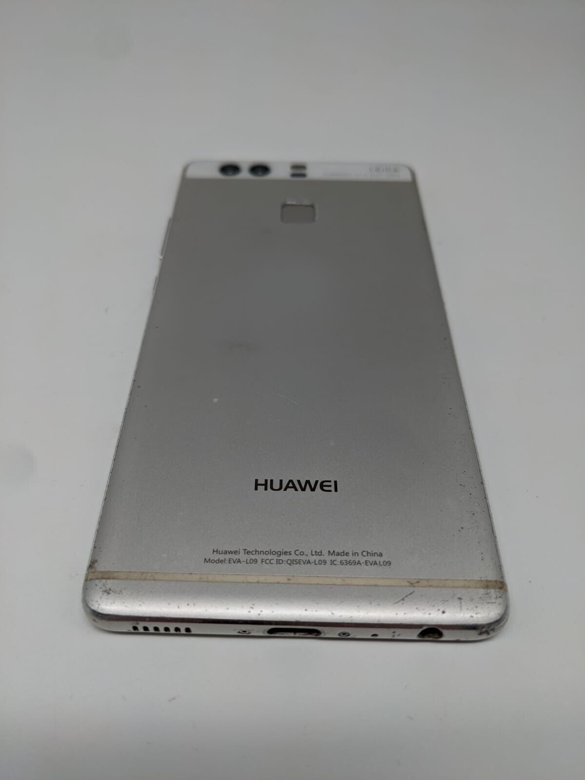 Huawei P9 EVA-L09 32GB Weiß Teilespender Ersatzteile Bastler | DEFEKT