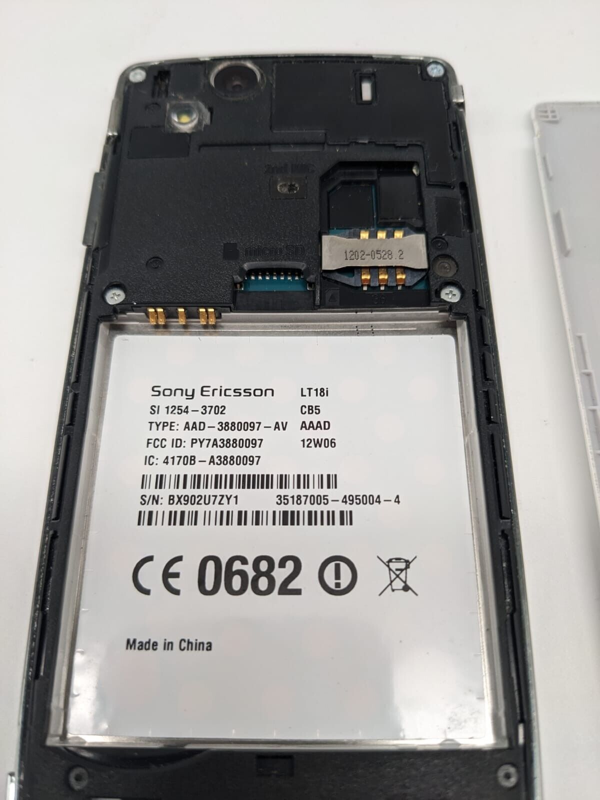 Sony Ericsson Xperia Arc S LT18i | OHNE AKKU | OHNE SIMLOCK | FUNKTIONIERT