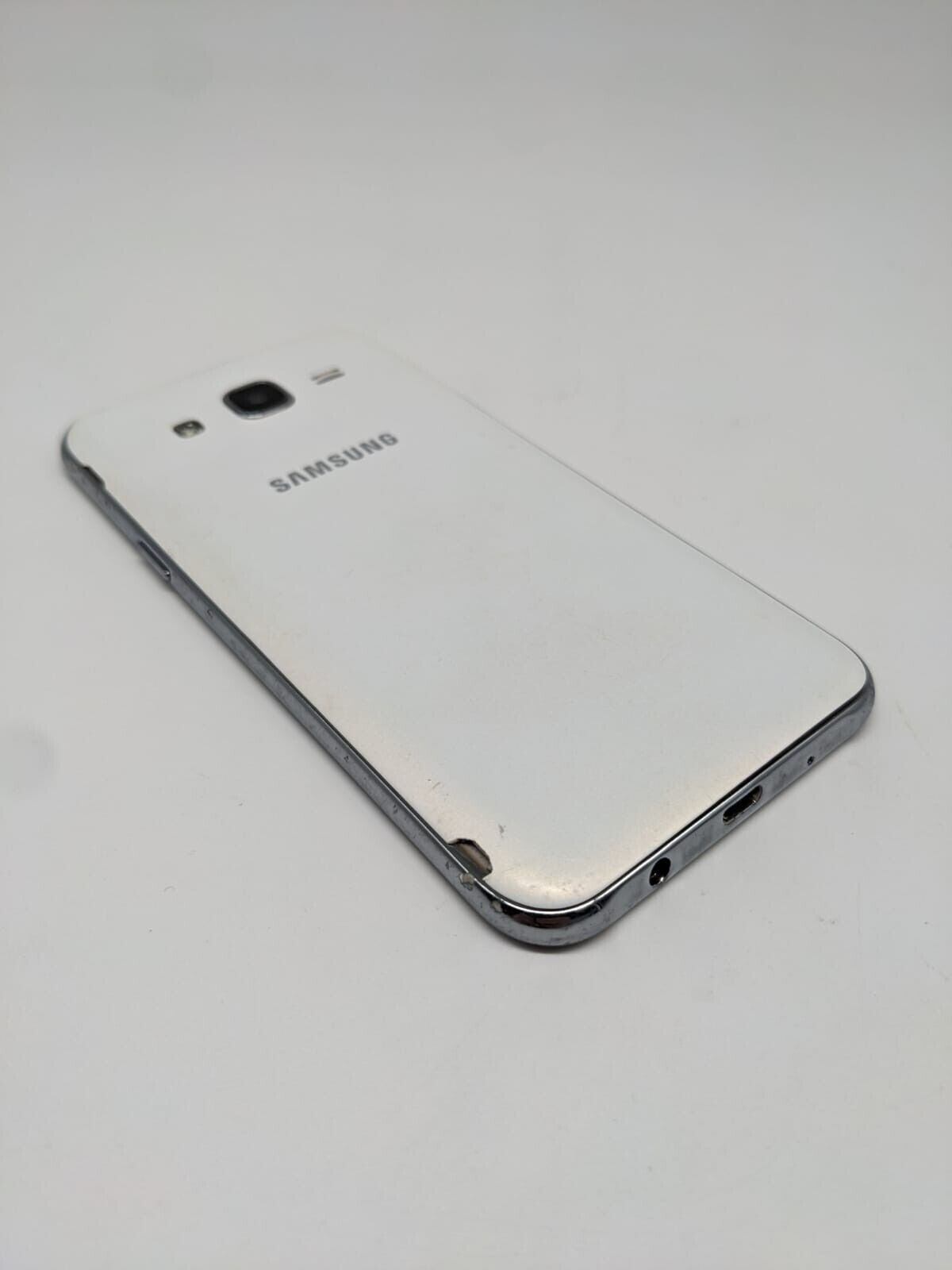 Samsung Galaxy J5 2015 SM-J500FN Weiß | OHNE AKKU | DISPLAYDEFEKT