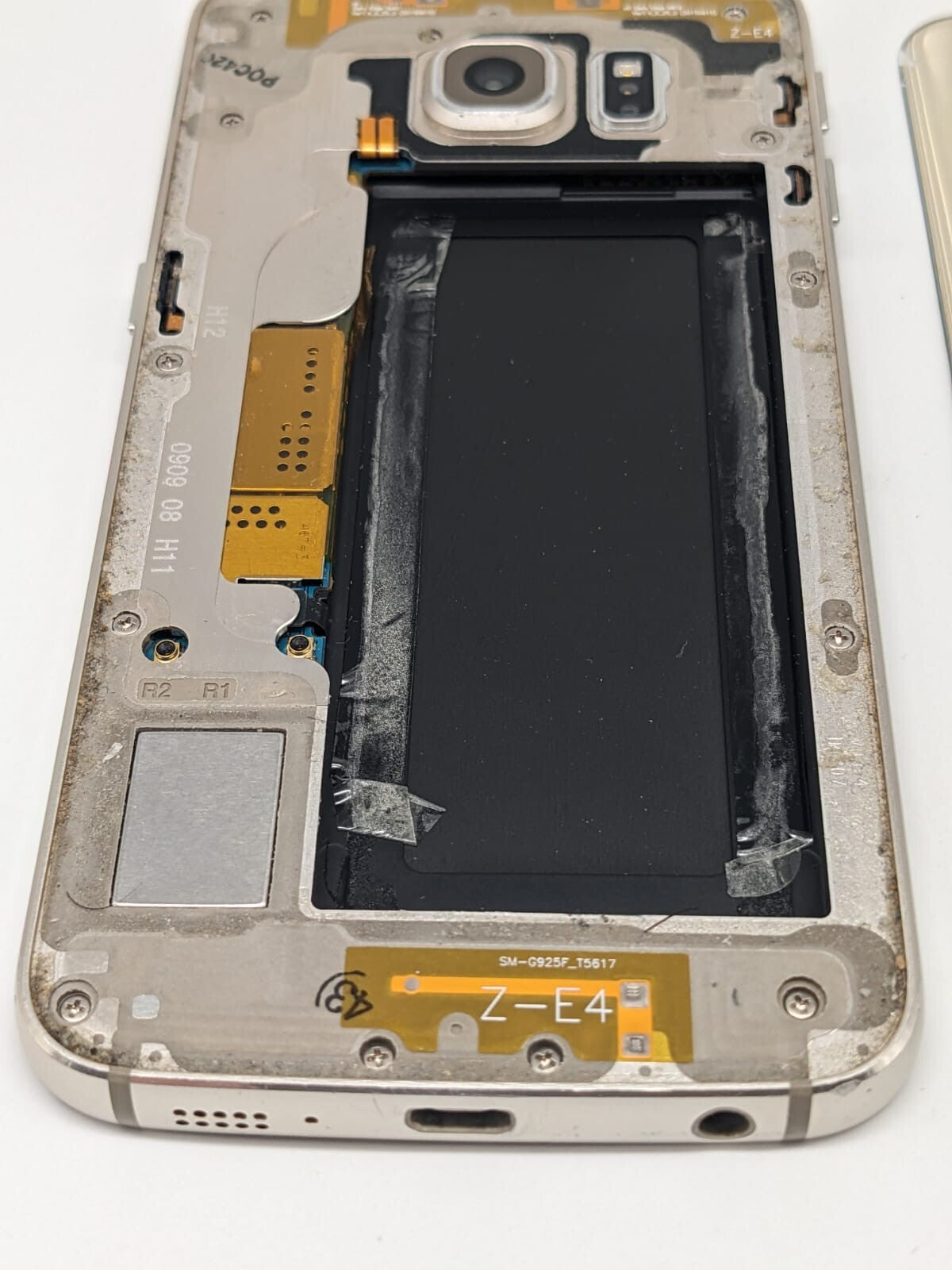 Samsung Galaxy S6 Edge Gold SM-G925F | OHNE AKKU | UNGETESTET