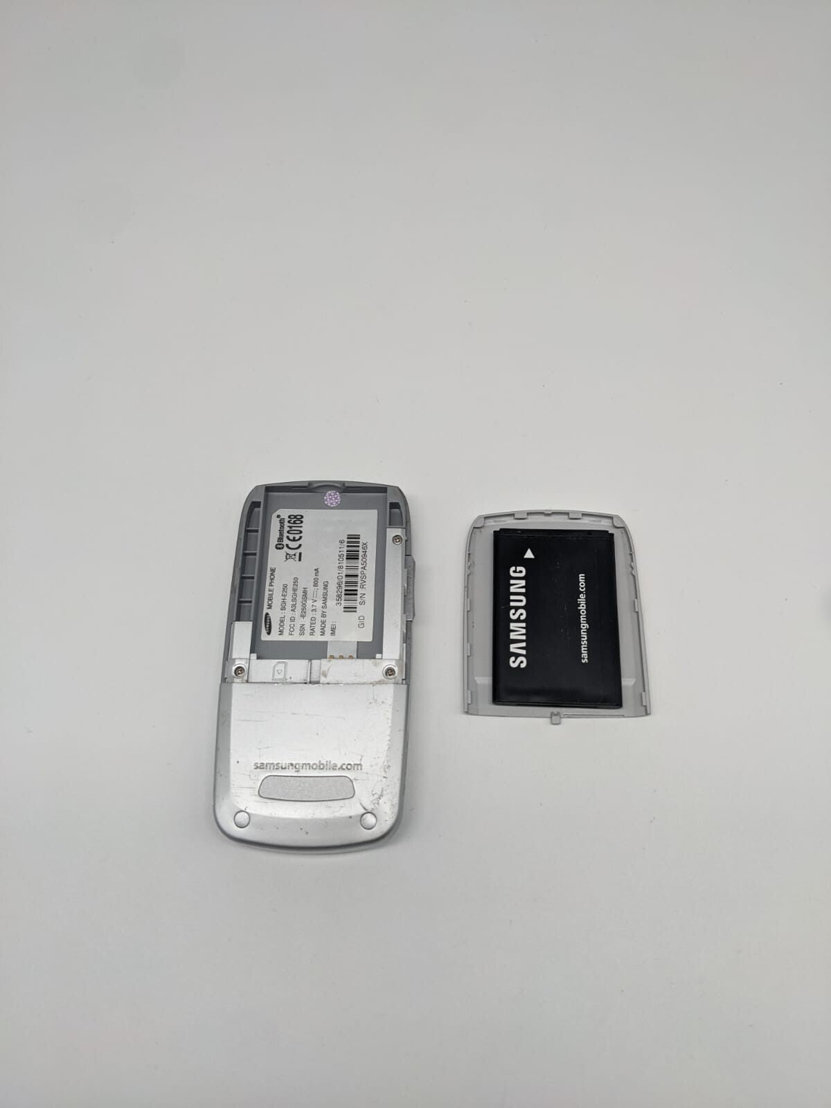Samsung SGH-E250 Silber Handy | OHNE SIMLOCK | FUNKTIONIERT