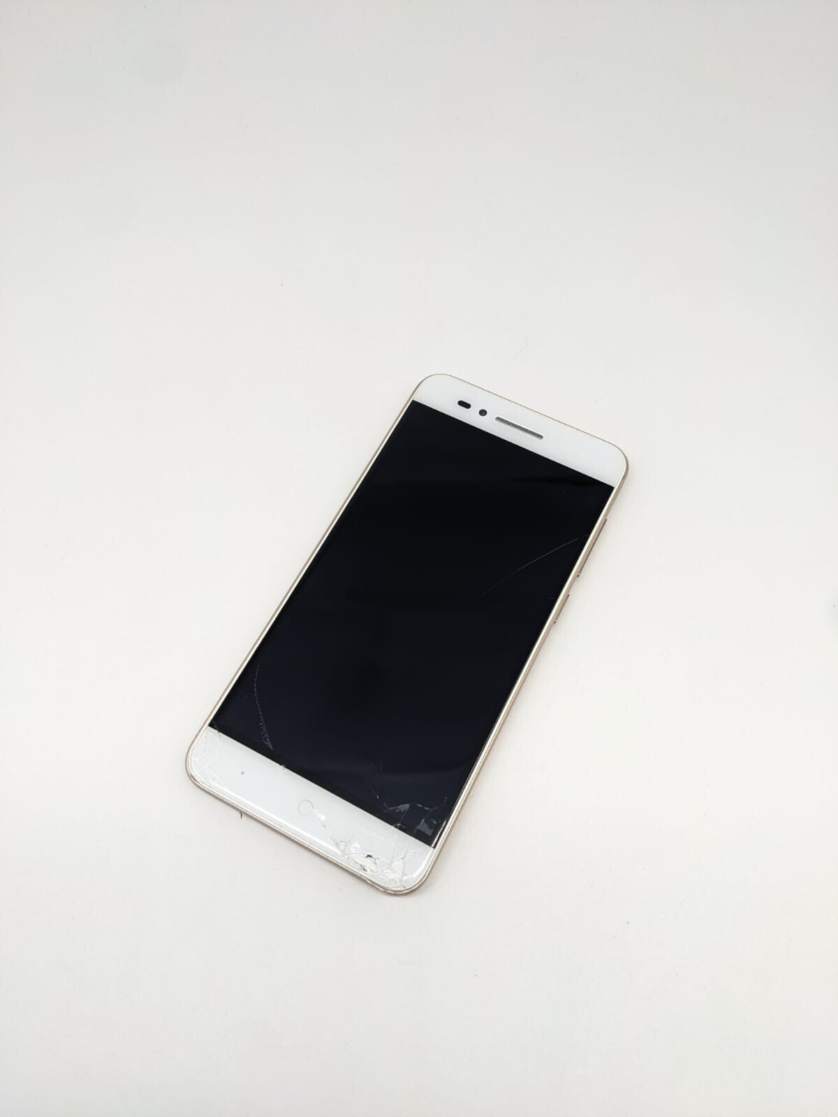 ZTE Blade A612 Weiß Gold Smartphone | LÄDT/STARTET NICHT