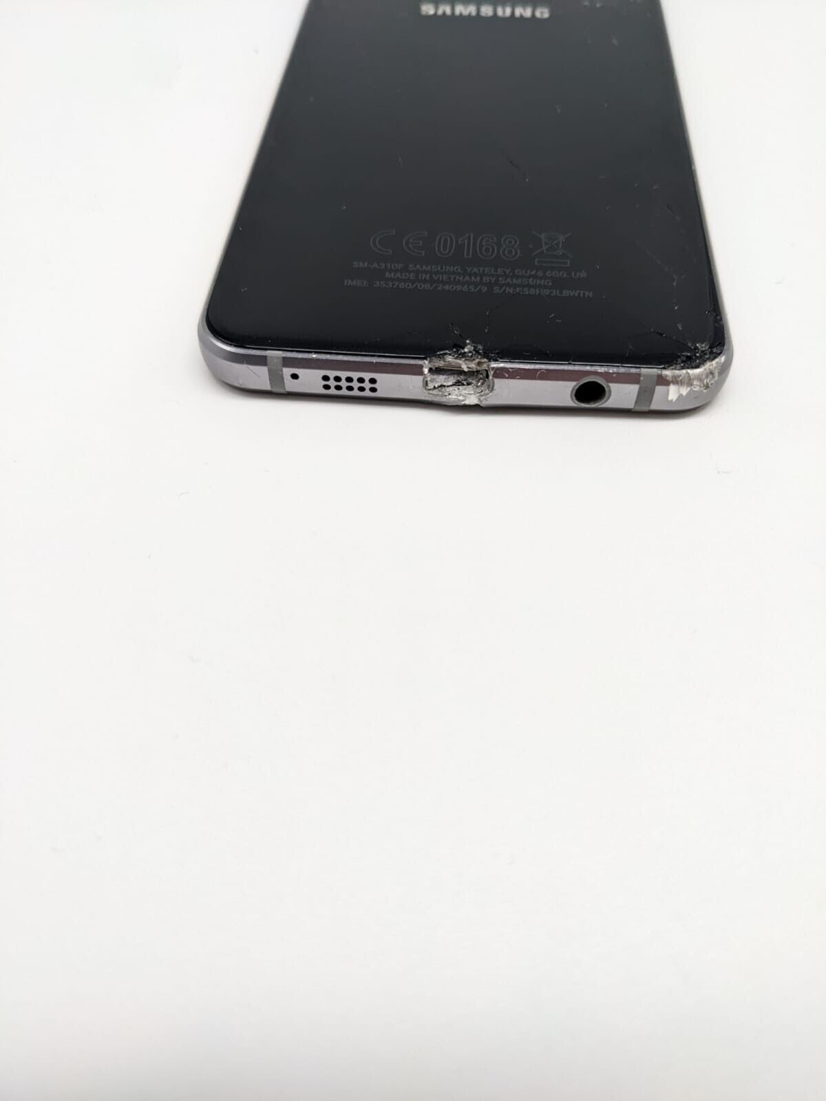 Samsung Galaxy A3 2016 SM-A310F Schwarz Android Defekt  