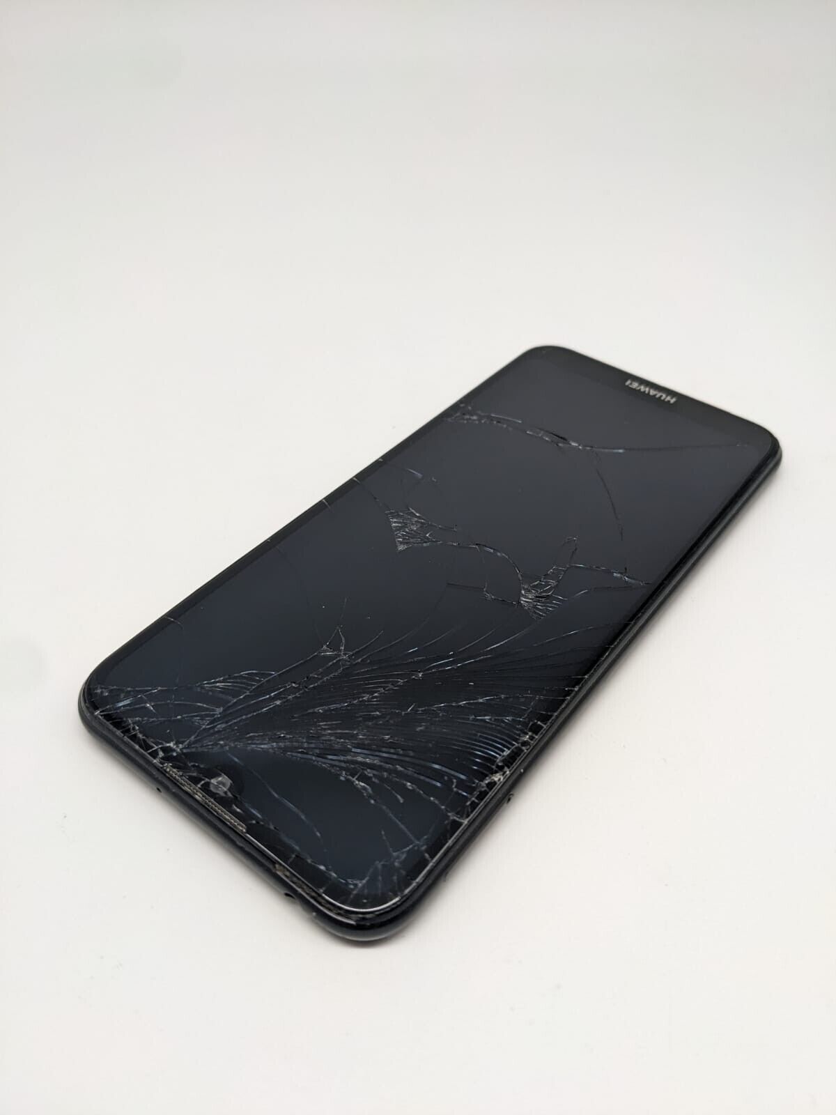 Huawei Y6s JAT-L41  32GB Schwarz Dual-Sim Ersatzteile Bastler Teilespender
