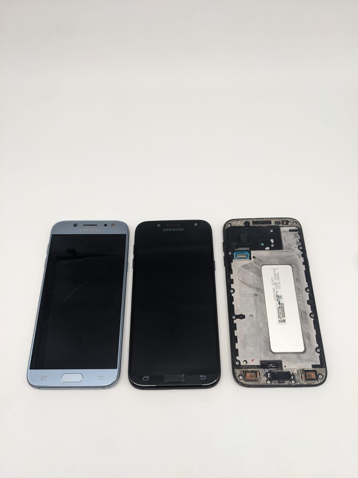 3x Samsung Galaxy J5 2017 SM-J530F/DS Teilespender Ersatzteile Konvolut Sammlung