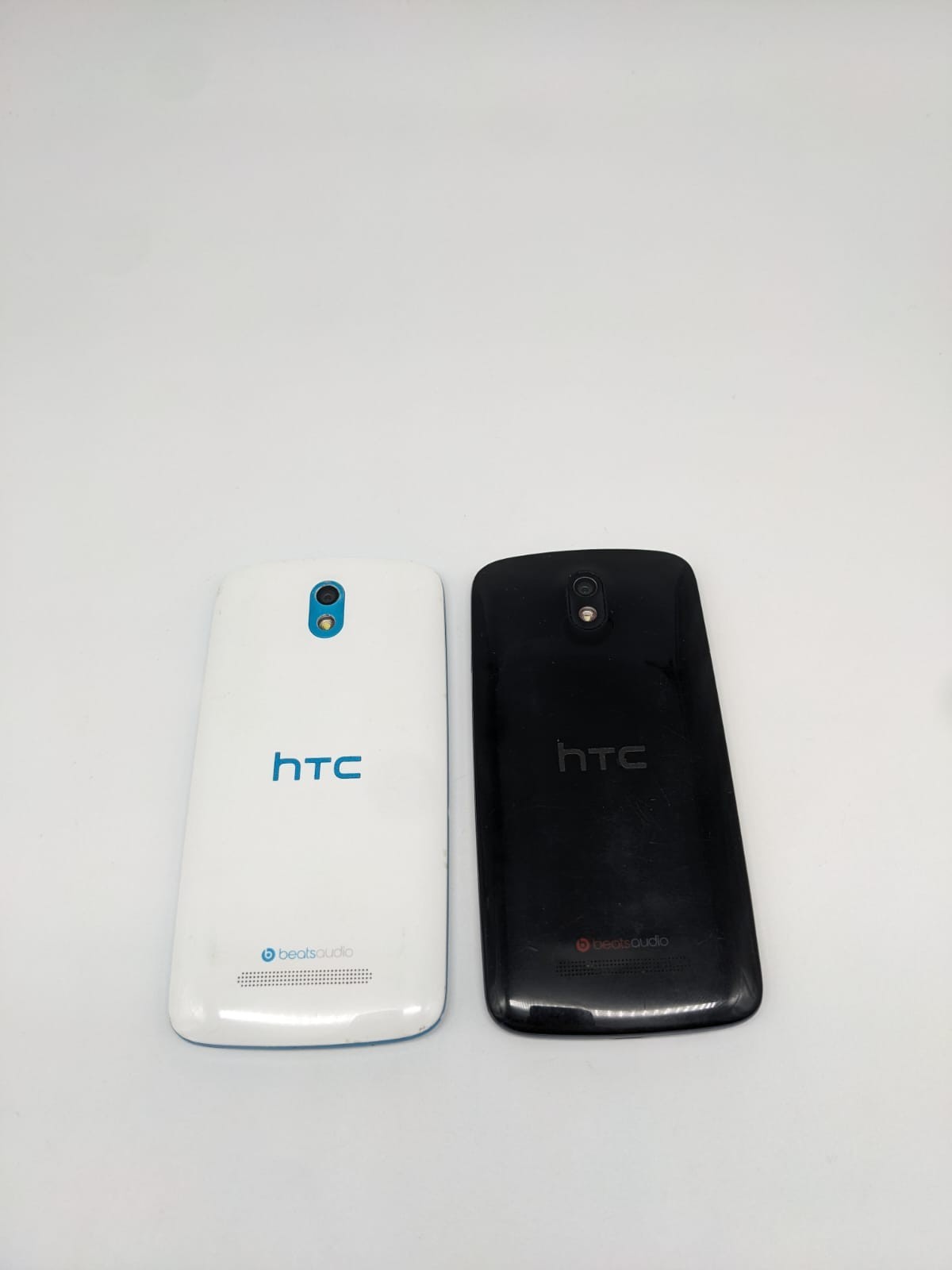 2x HTC Desire 500 Teilespender Ersatzteile Bastler | LÄDT/STARTET NICHT