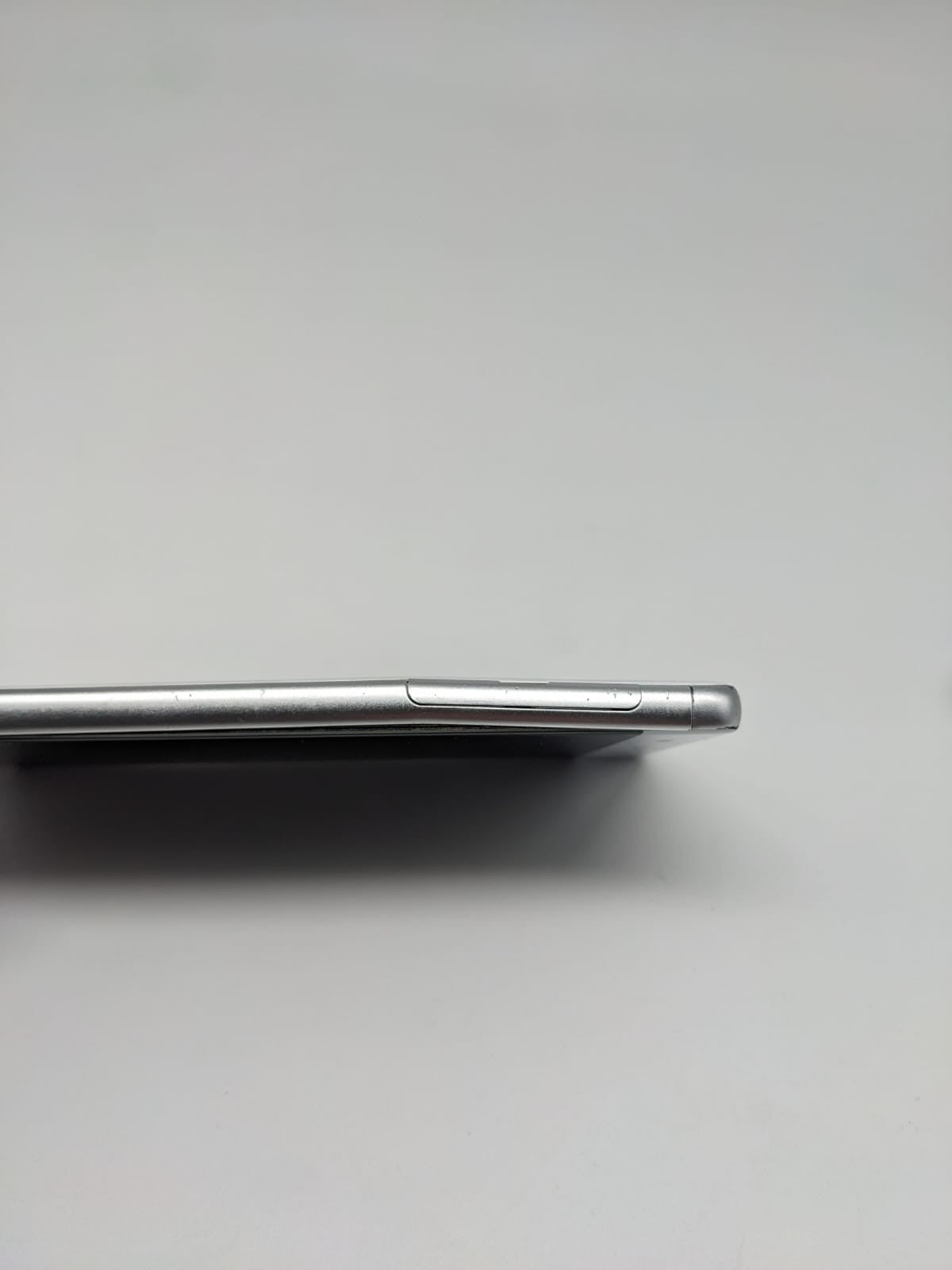 Sony Xperia XA Weiß F3111 Teilespender Ersatzteile | LÄDT/STARTET NICHT