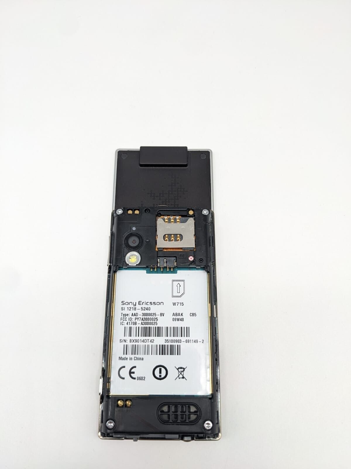 Sony Ericsson W715 Silber Teilespender Bastler | TEILDEFEKT