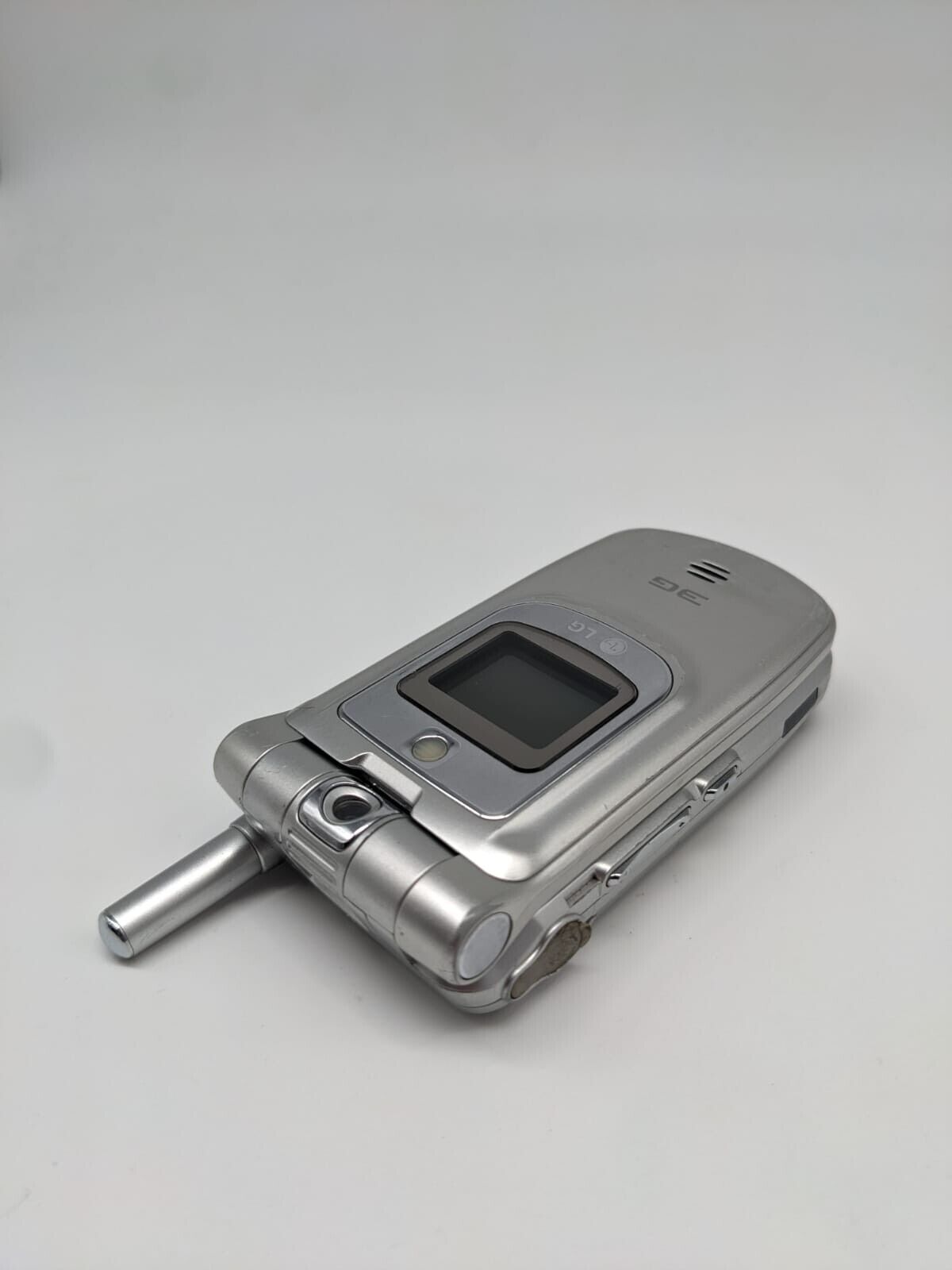 LG U8100 Silber Klapphandy  | OHNE AKKU | UNGETESTET