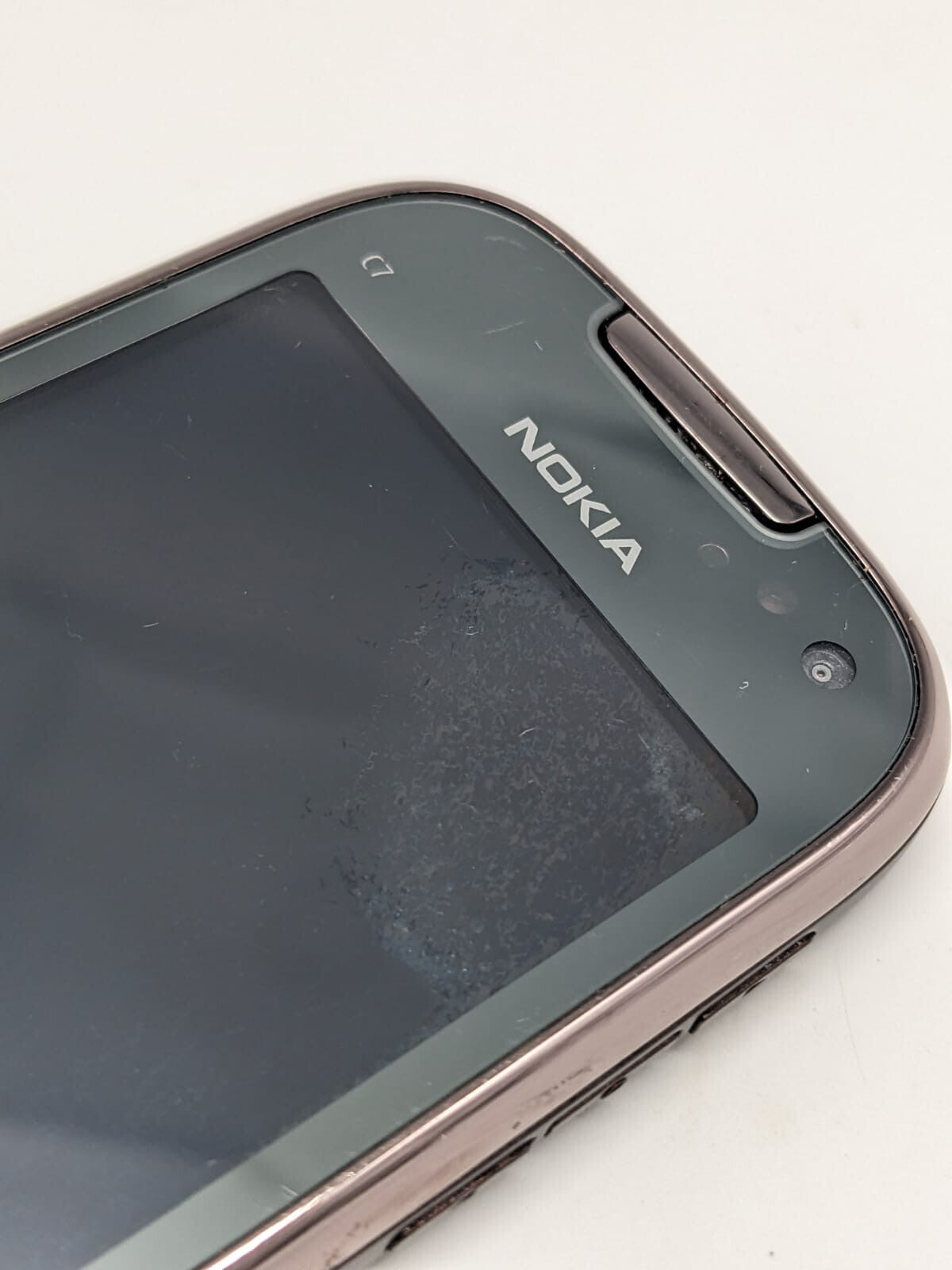 Nokia C7-00 Braun Smartphone | OHNE AKKU | OHNE SIMLOCK