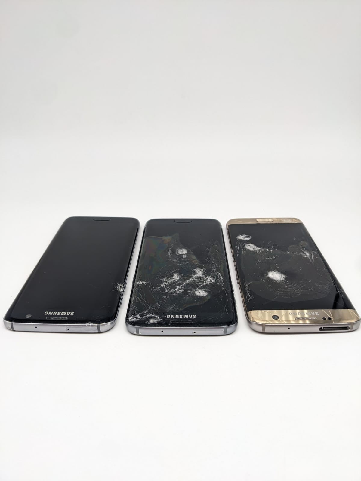 3x Samsung Galaxy S7 Edge SM-G935F Teilespender Ersatzteile | DEFEKT