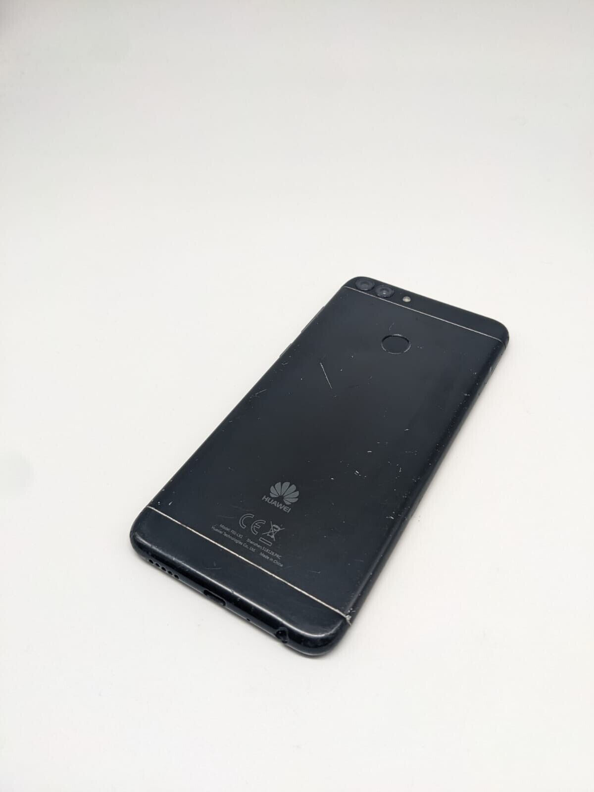Huawei P Smart Schwarz FIG-LX1 Smartphone Teilespender | LÄDT/STARTET NICHT