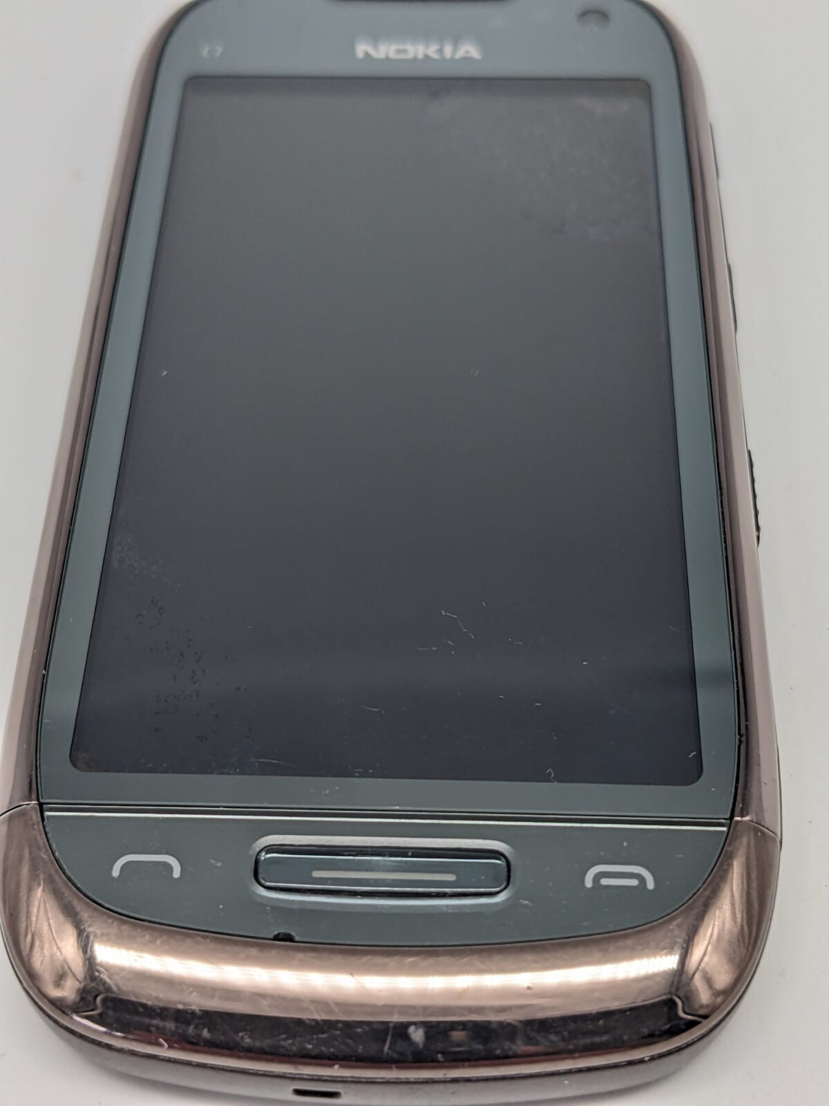 Nokia C7-00 Braun Smartphone | OHNE AKKU | OHNE SIMLOCK