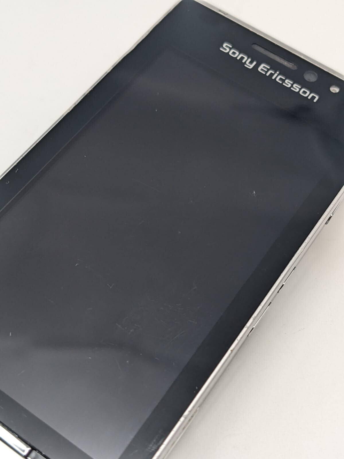 Sony Ericsson Satio U1i Smartphone Silber | OHNE SIMLOCK