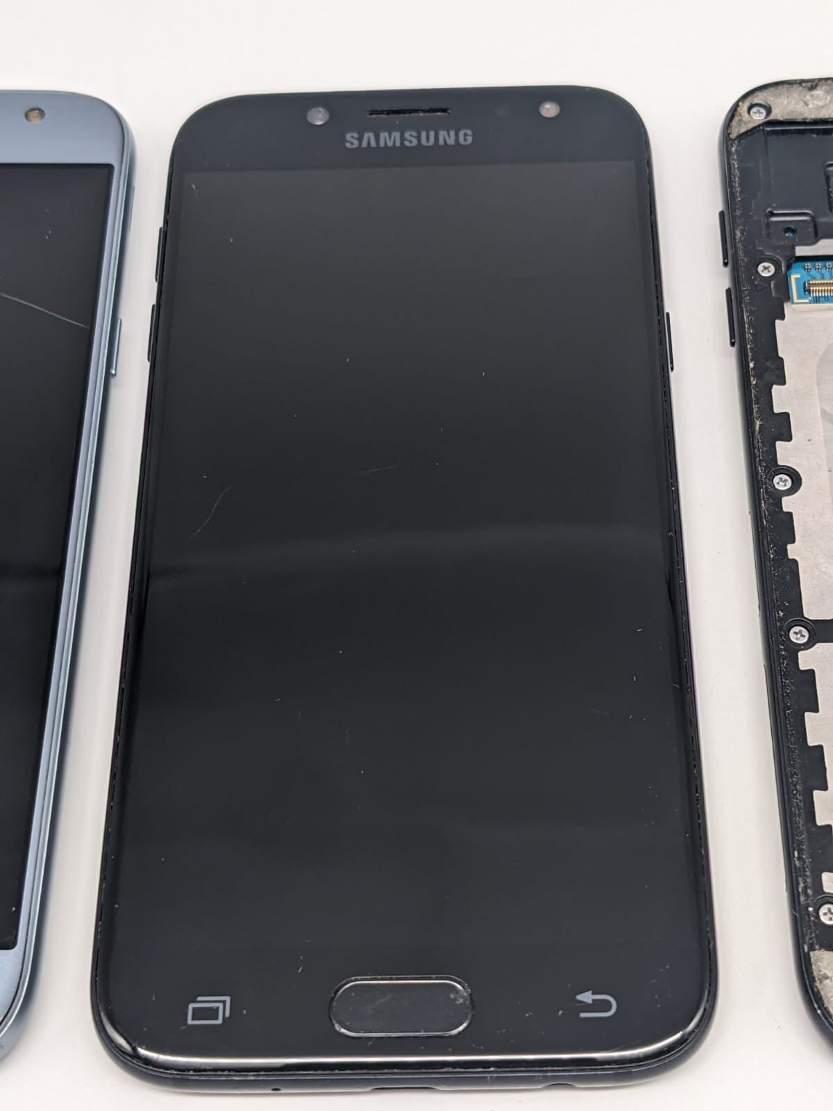 3x Samsung Galaxy J5 2017 SM-J530F/DS Teilespender Ersatzteile Konvolut Sammlung