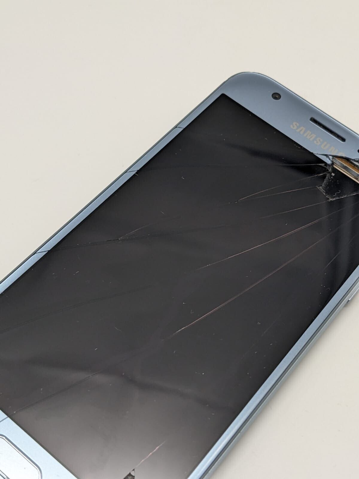Samsung Galaxy J3 2017 SM-J330F/DS Blau Smartphone | LÄDT/STARTET NICHT