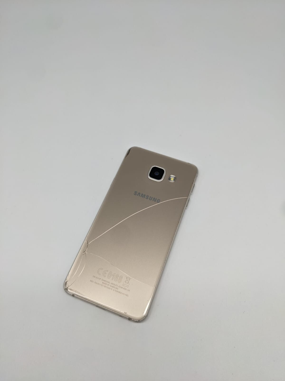 Samsung Galaxy A3 2016 SM-A310F 16GB Schwarz Gold | OHNE SIMLOCK