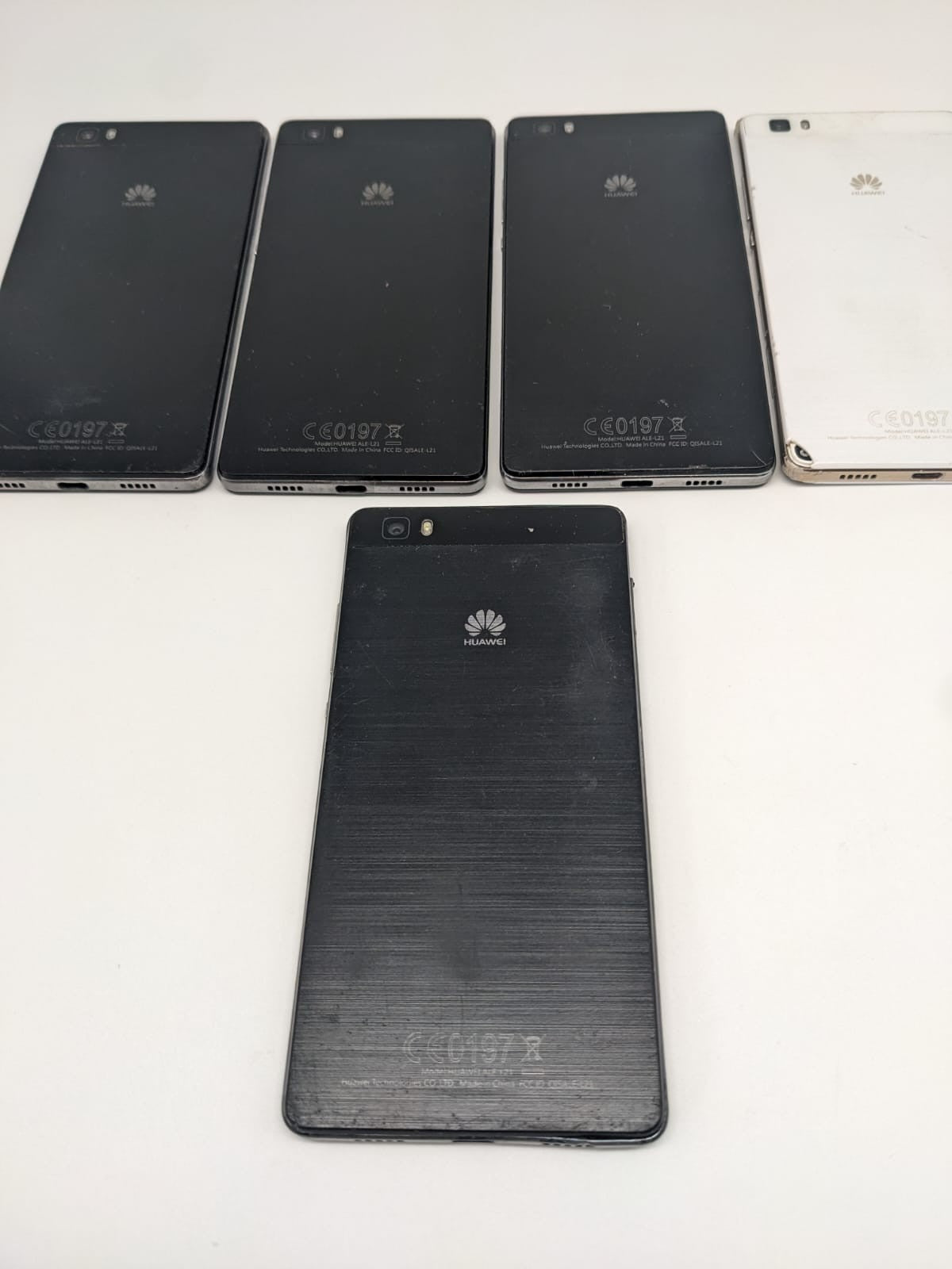5x Huawei P8 Lite ALE-L21 Smartphone Teilespender Ersatzteile Konvolut Sammlung