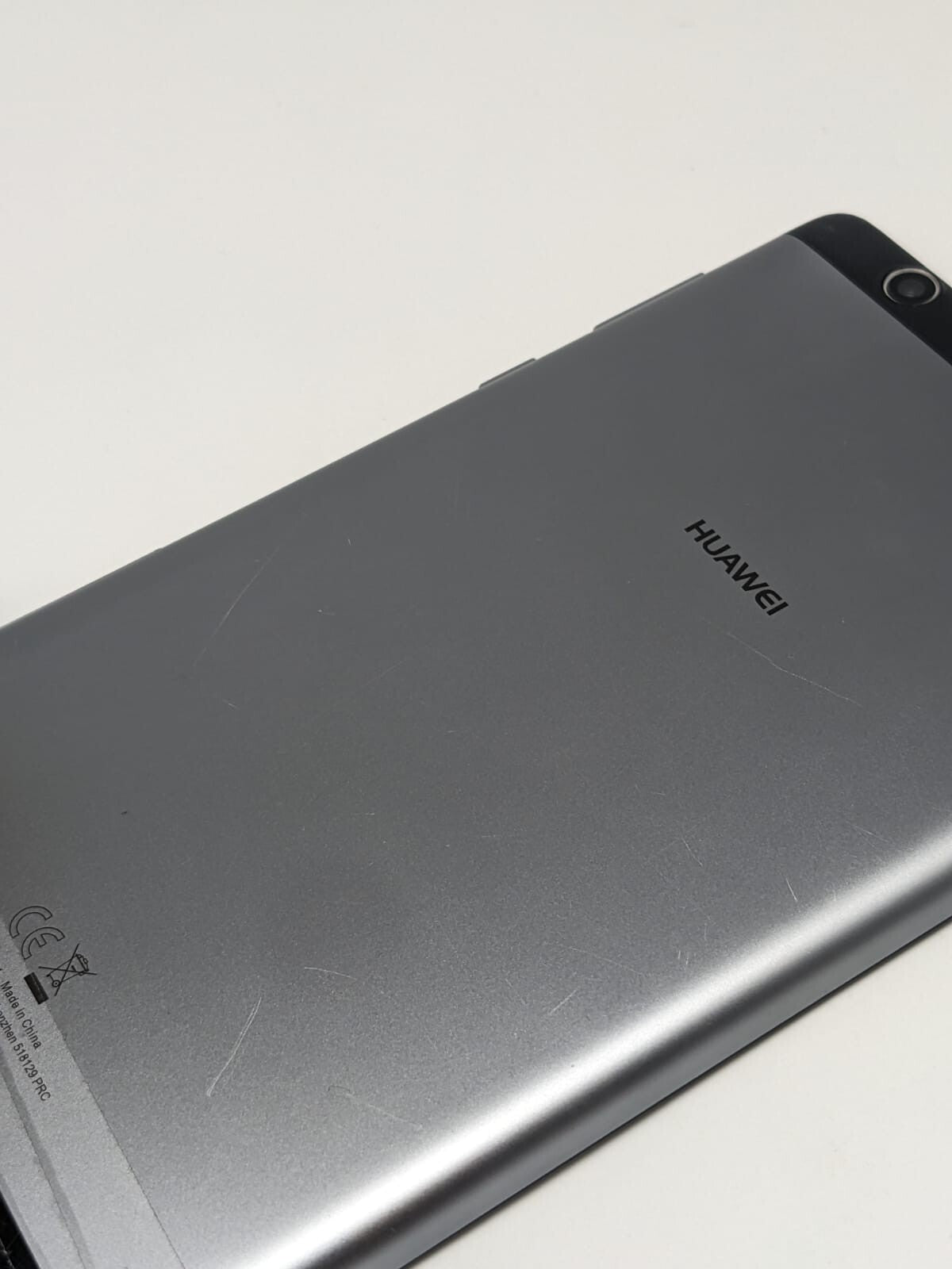 Huawei MediaPad T3 7 Schwarz 8 GB Tablet | VOLL FUNKTIONSFÄHIG | DISPLAYRISS