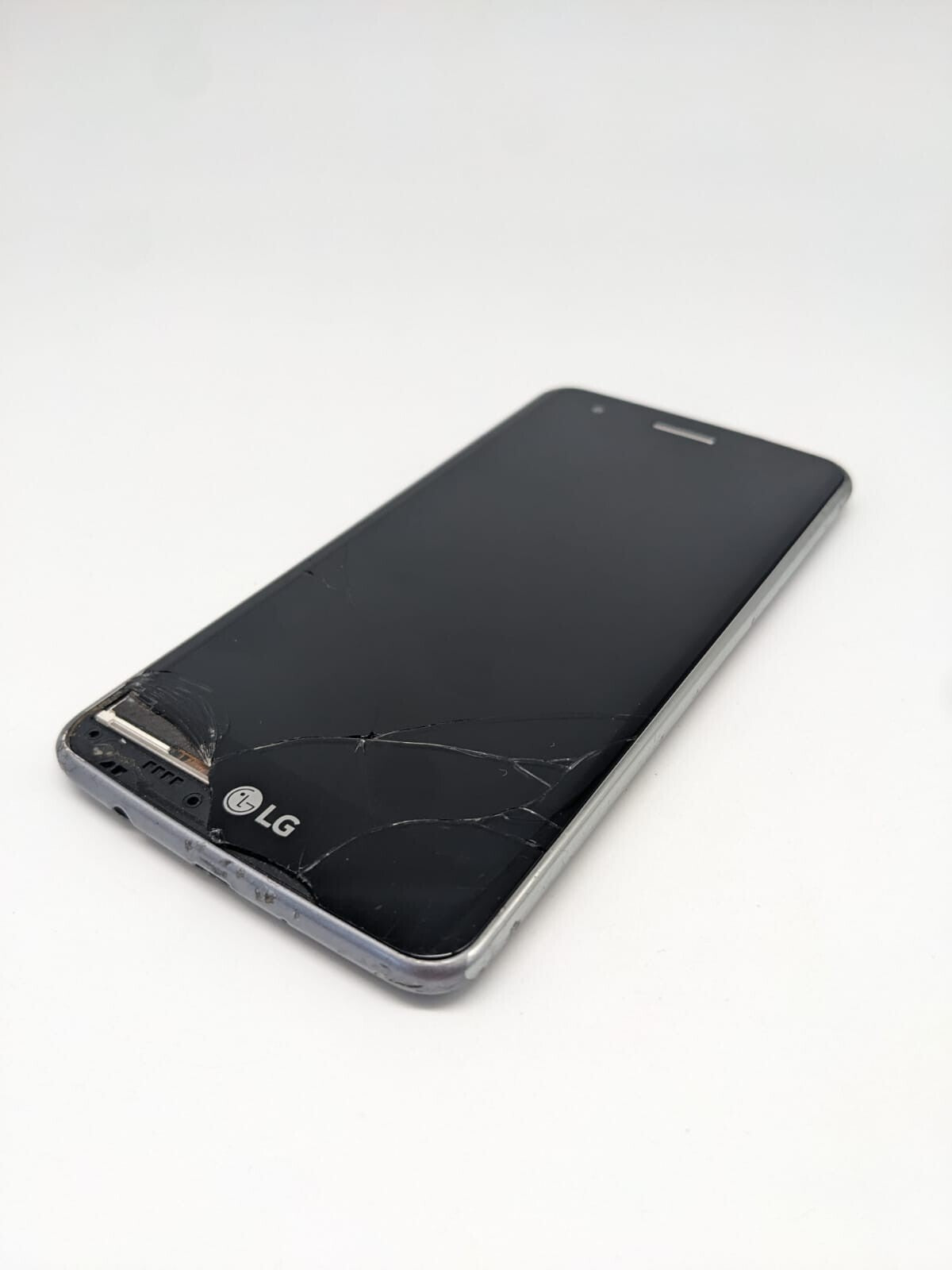 LG K8 2017 Grau LG-M200N Smartphone | OHNE AKKU | DISPLAYDEFEKT