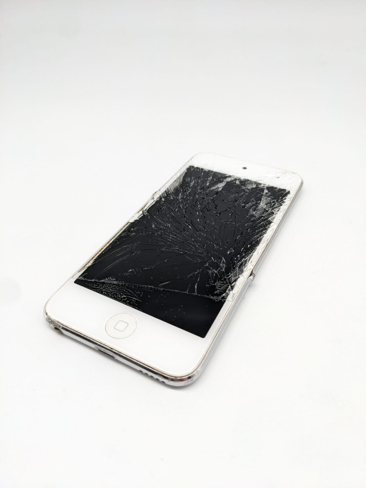 Apple iPod Touch 5. Generation Weiß A1421 | LÄDT/STARTET NICHT