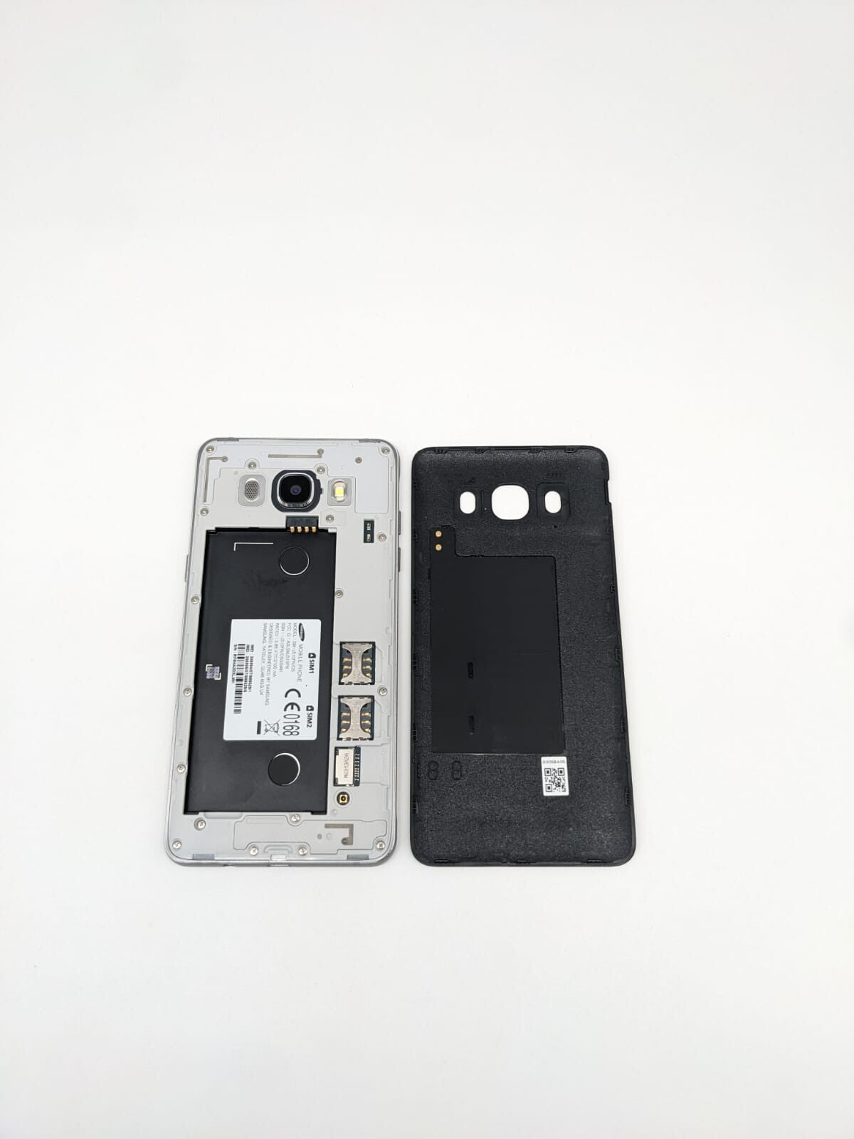 Samsung Galaxy J5 2016 Schwarz SM-J510FN/DS Dual-Sim | OHNE AKKU | OHNE SIMLOCK