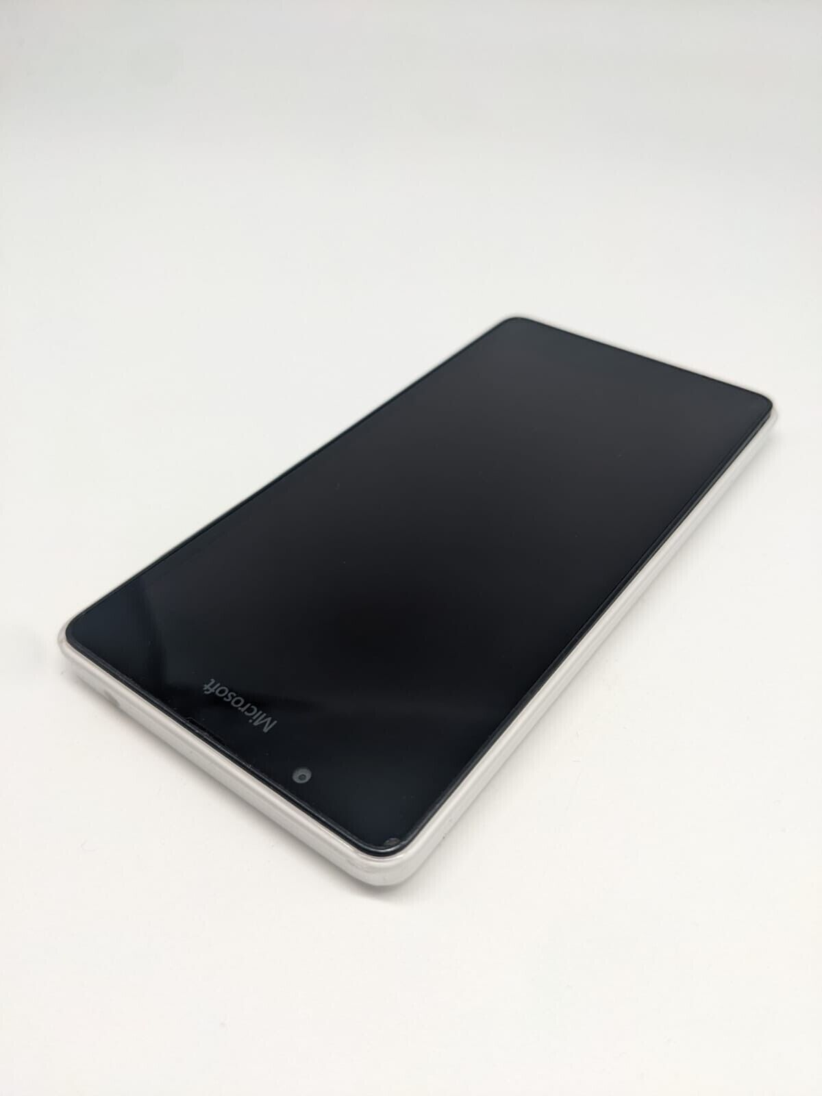 Microsoft Lumia 540 RM-1141 Weiß Teilespender | OHNE AKKU | UNGETESTET