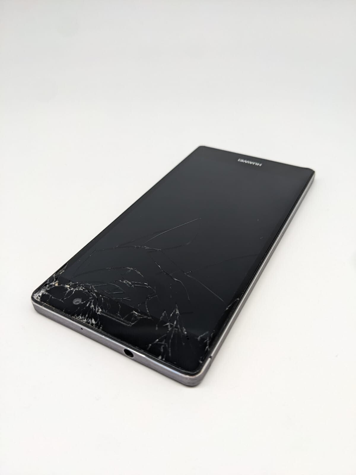 Huawei Ascend P7 Schwarz Teilespender Ersatzteile | DEFEKT