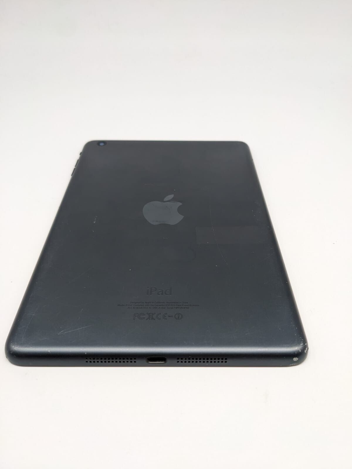 Apple iPad mini 1. Gen Schwarz 16GB A1432 | AKKUKAPAZITÄT 90% | DISPLAYRISSE #X6