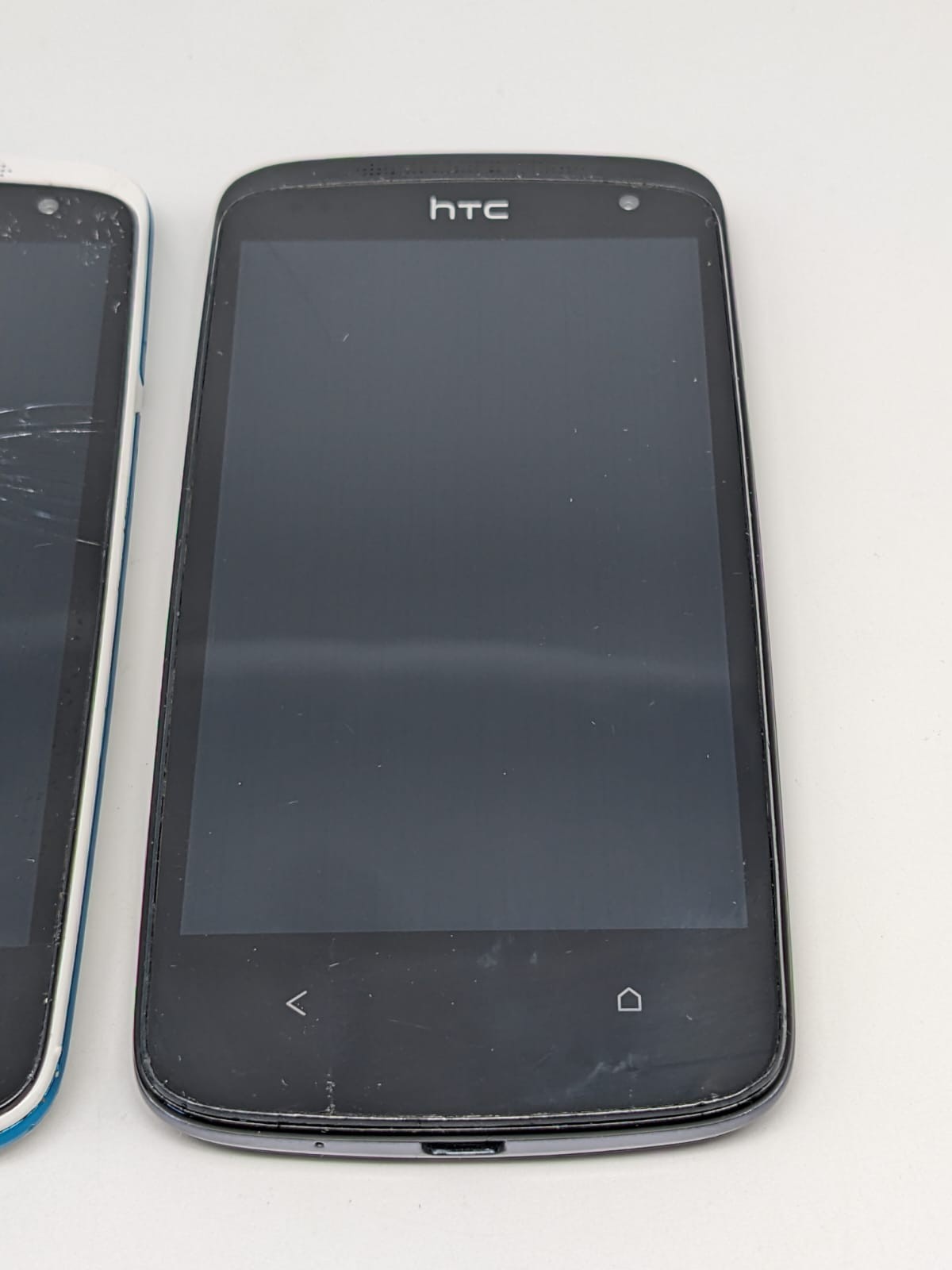 2x HTC Desire 500 Teilespender Ersatzteile Bastler | LÄDT/STARTET NICHT