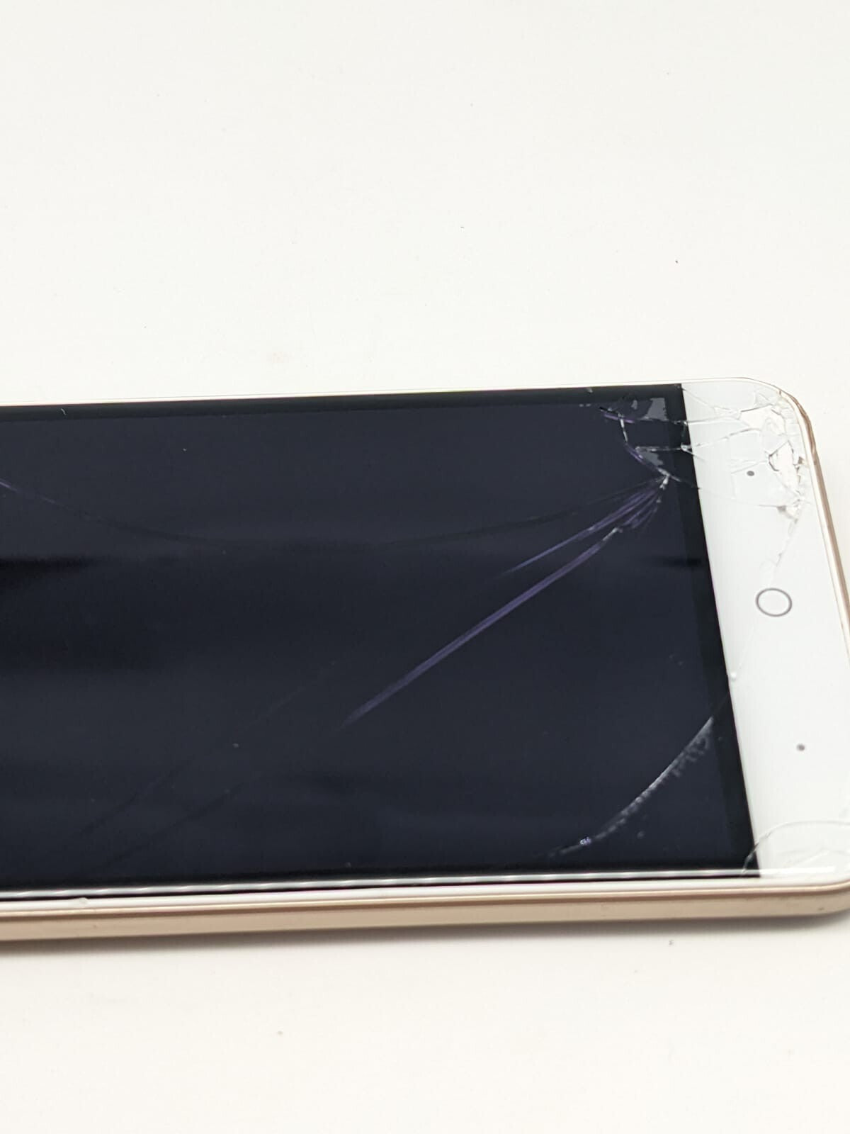 ZTE Blade A612 Weiß Gold Smartphone | LÄDT/STARTET NICHT