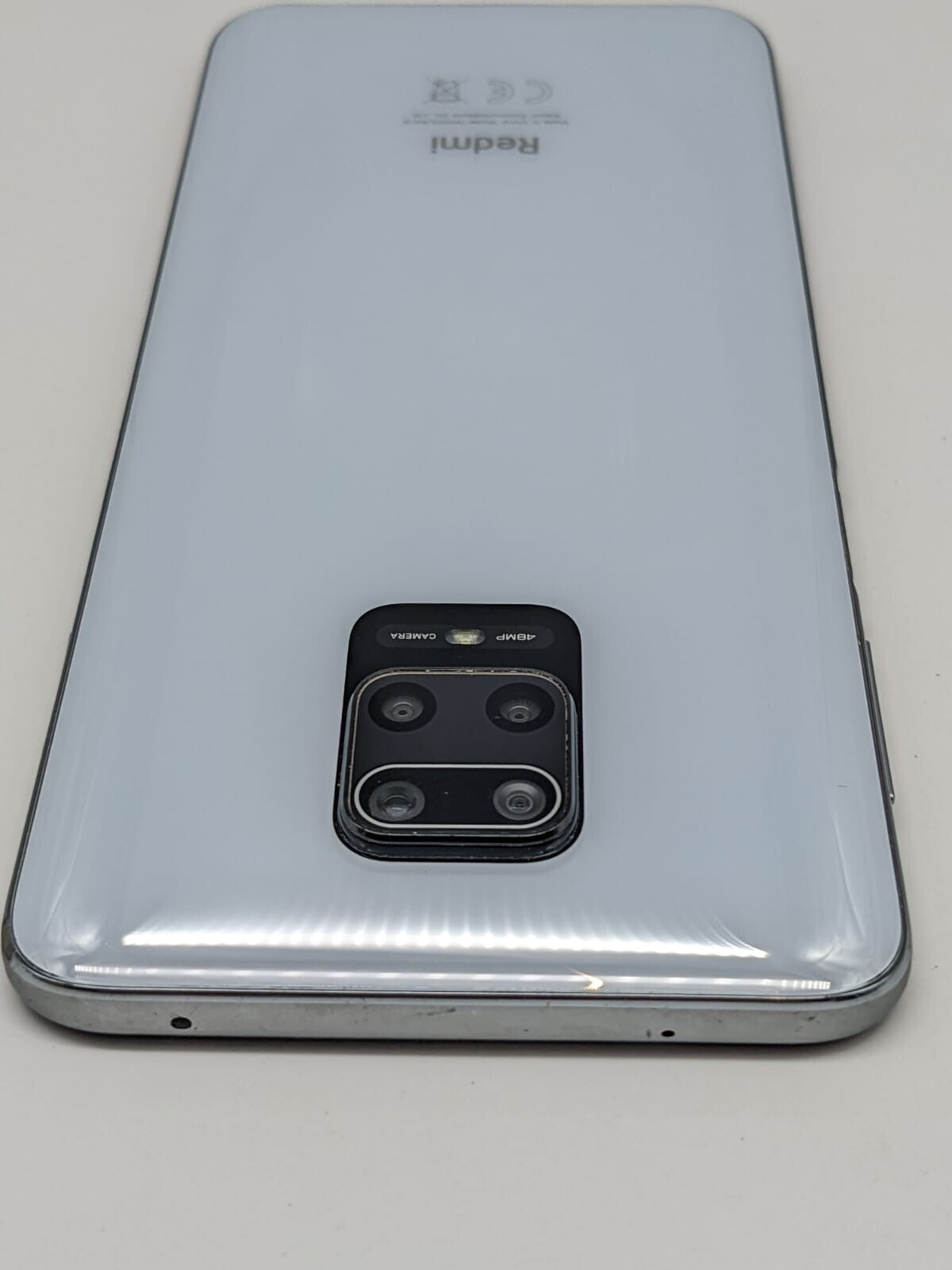 Xiaomi Redmi Note 9S Weiß Smartphone Teilespender | LÄDT/STARTET NICHT